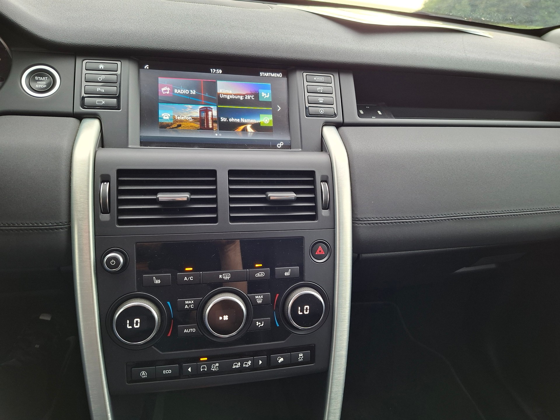 LAND ROVER Discovery Sport 2.0 SD4 SE AT9-image-11