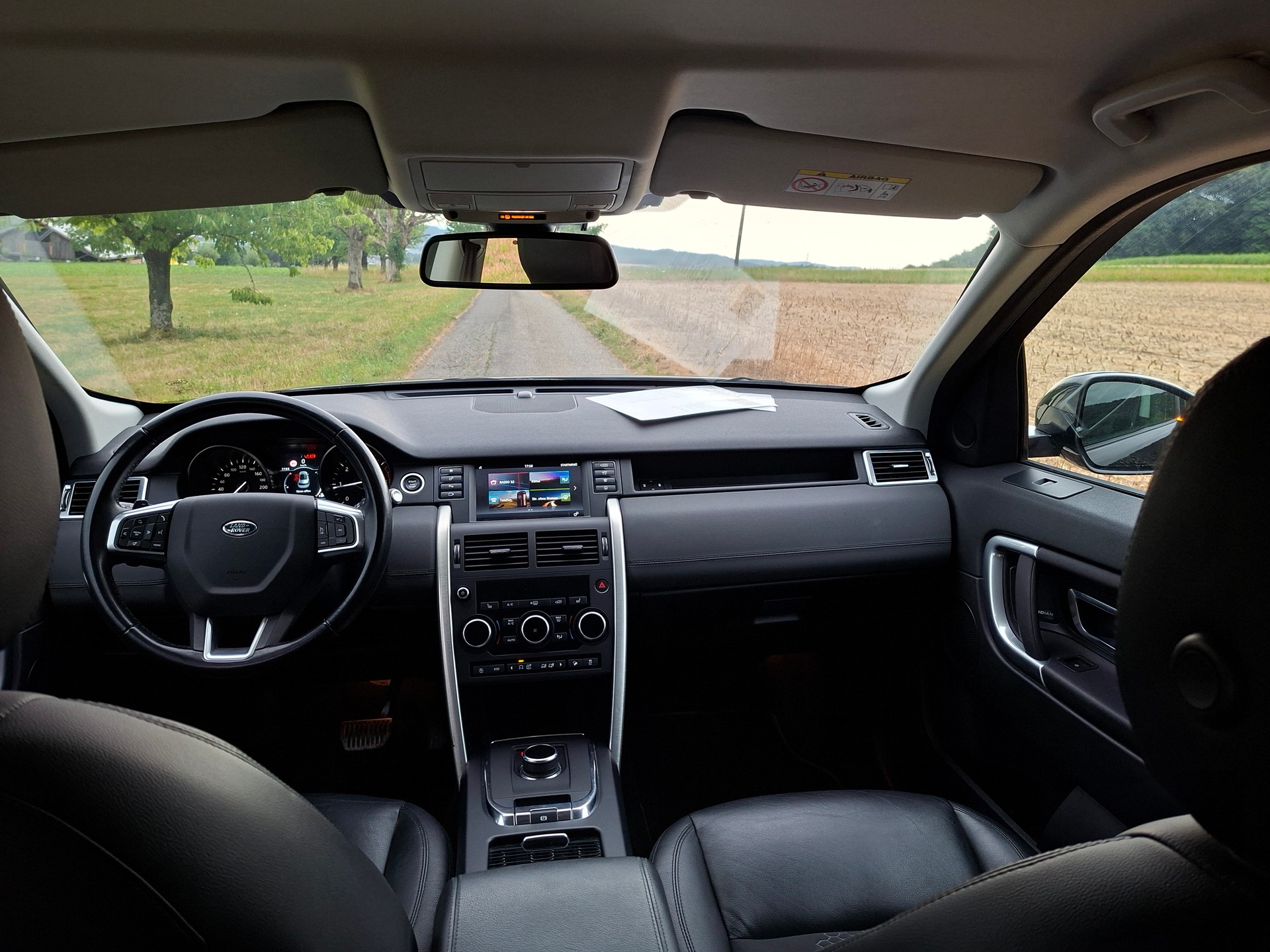 LAND ROVER Discovery Sport 2.0 SD4 SE AT9-image-7