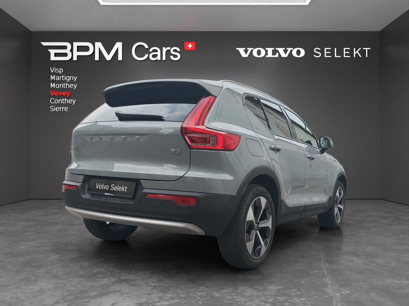 VOLVO XC40 B3 Benzin Mild Hybrid Core DCT-image-4
