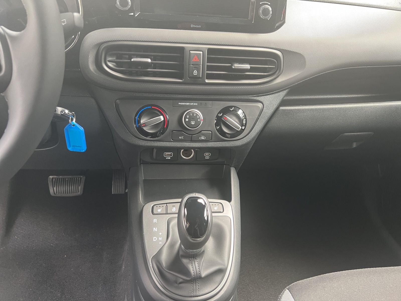 HYUNDAI i10 1.2 Amplia Aut.-image-11