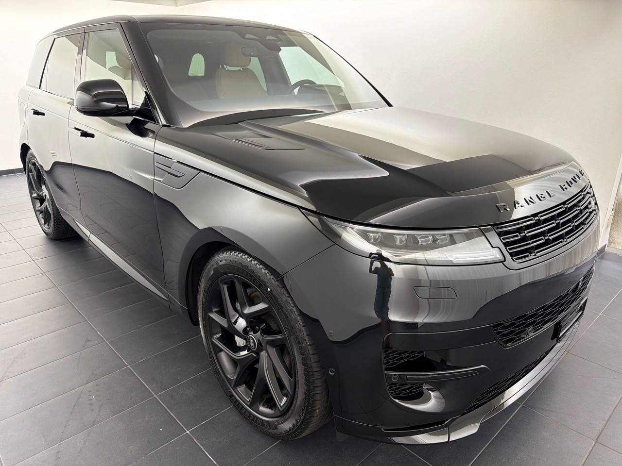LAND ROVER RR Sport P460e Dyn. SE-showroom-element-3