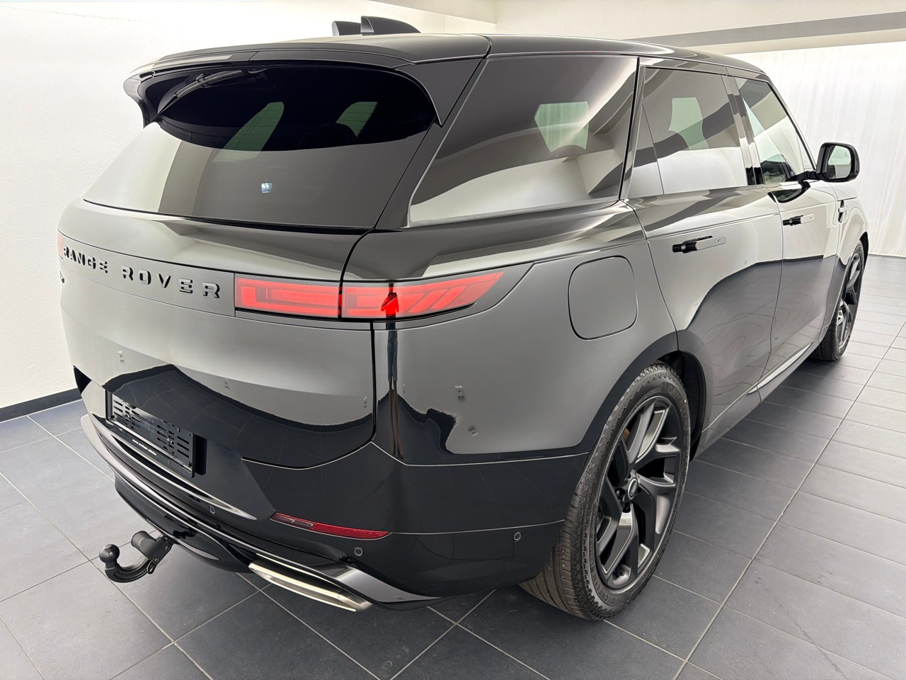 LAND ROVER RR Sport P460e Dyn. SE-showroom-element-2