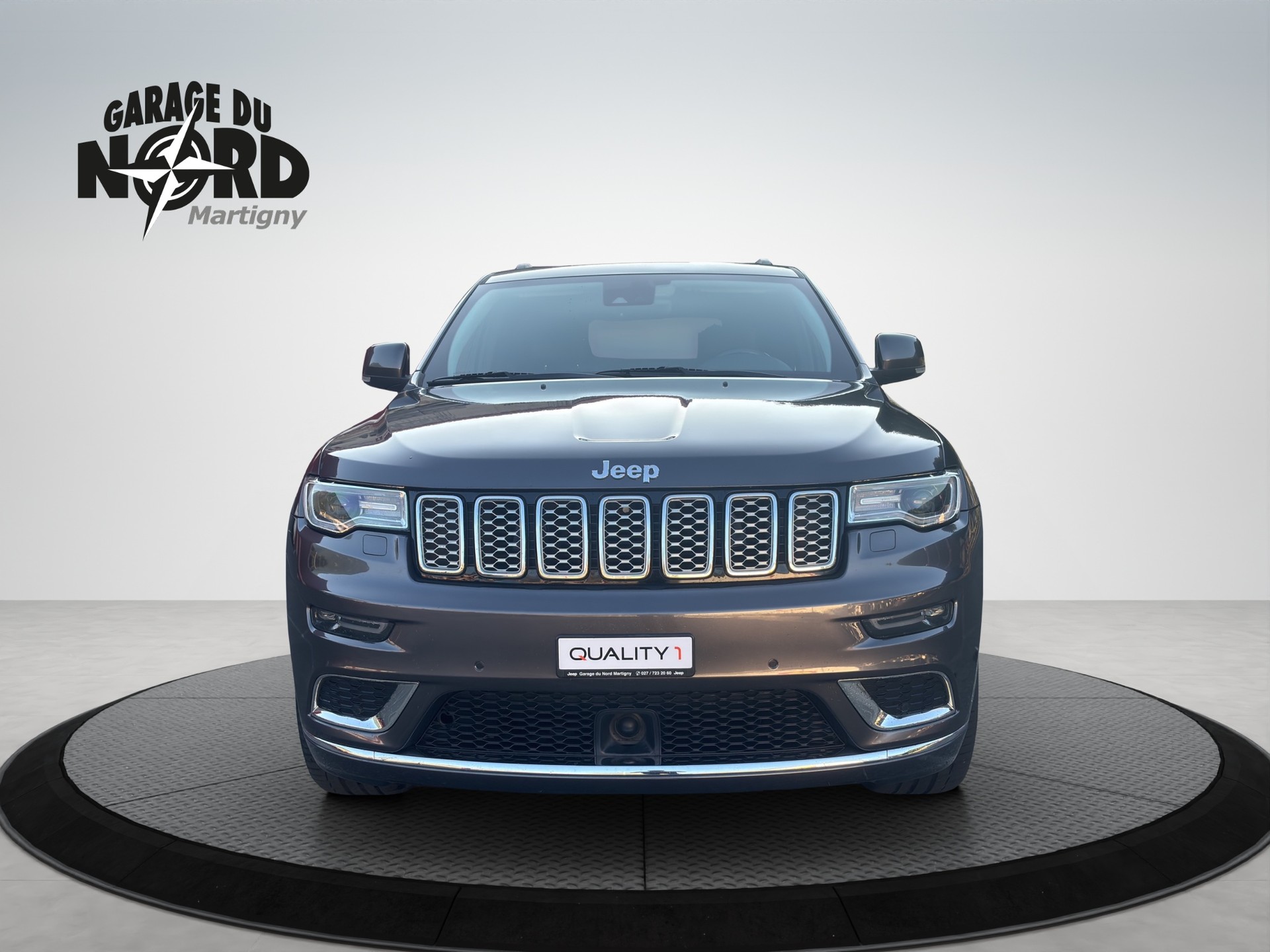 JEEP Grand Cherokee 3.0 CRD Summit Automatic-showroom-element-1