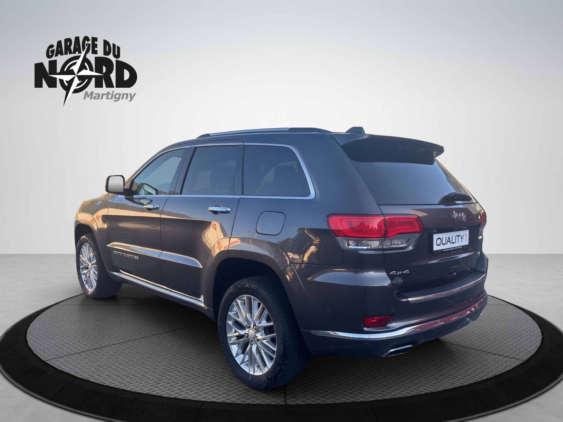 JEEP Grand Cherokee 3.0 CRD Summit Automatic-showroom-element-3