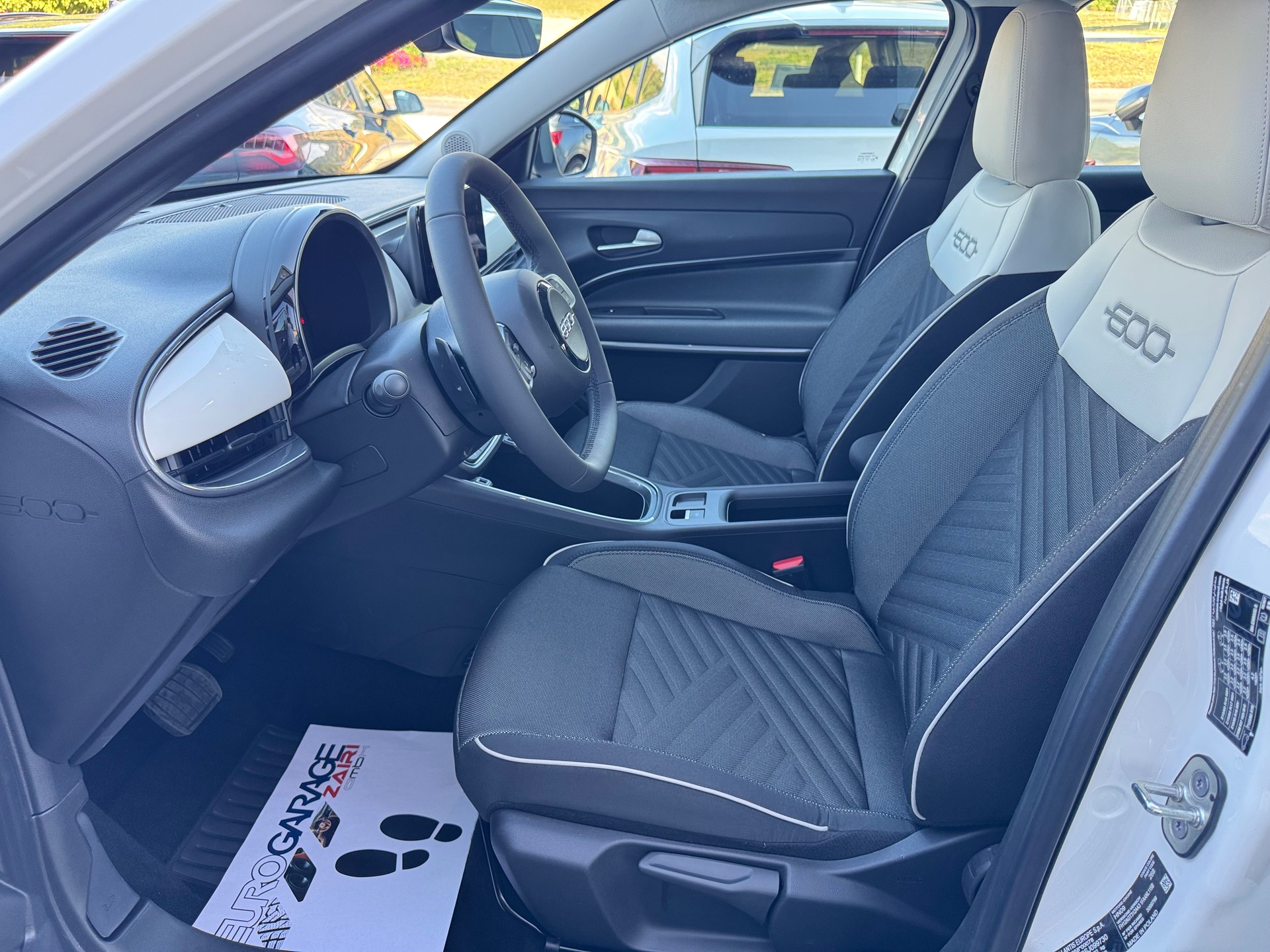 FIAT 600h MildHybrid Swiss Edition-showroom-element-1