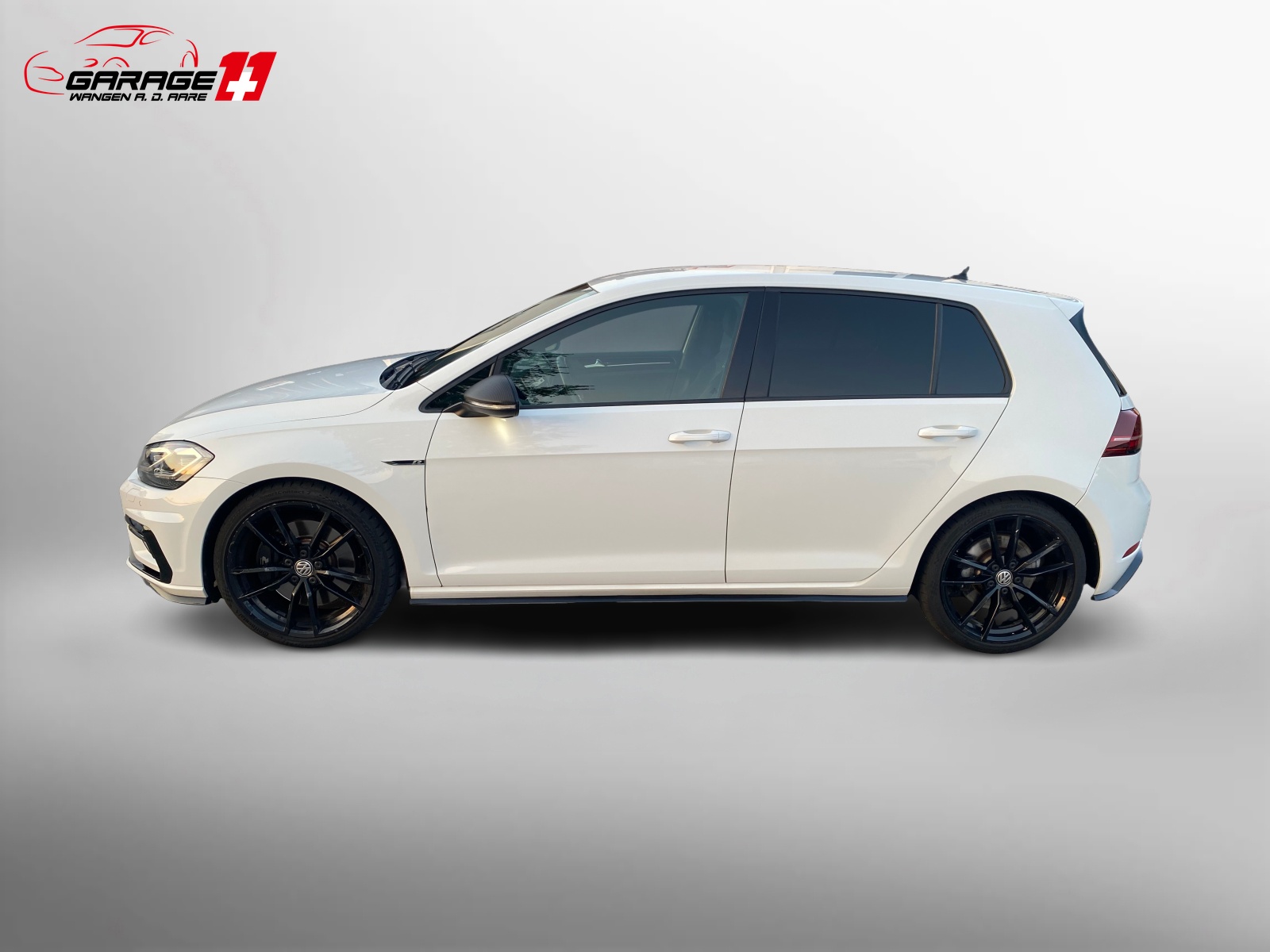 VW Golf 2.0 TSI R 4Motion-showroom-element-2