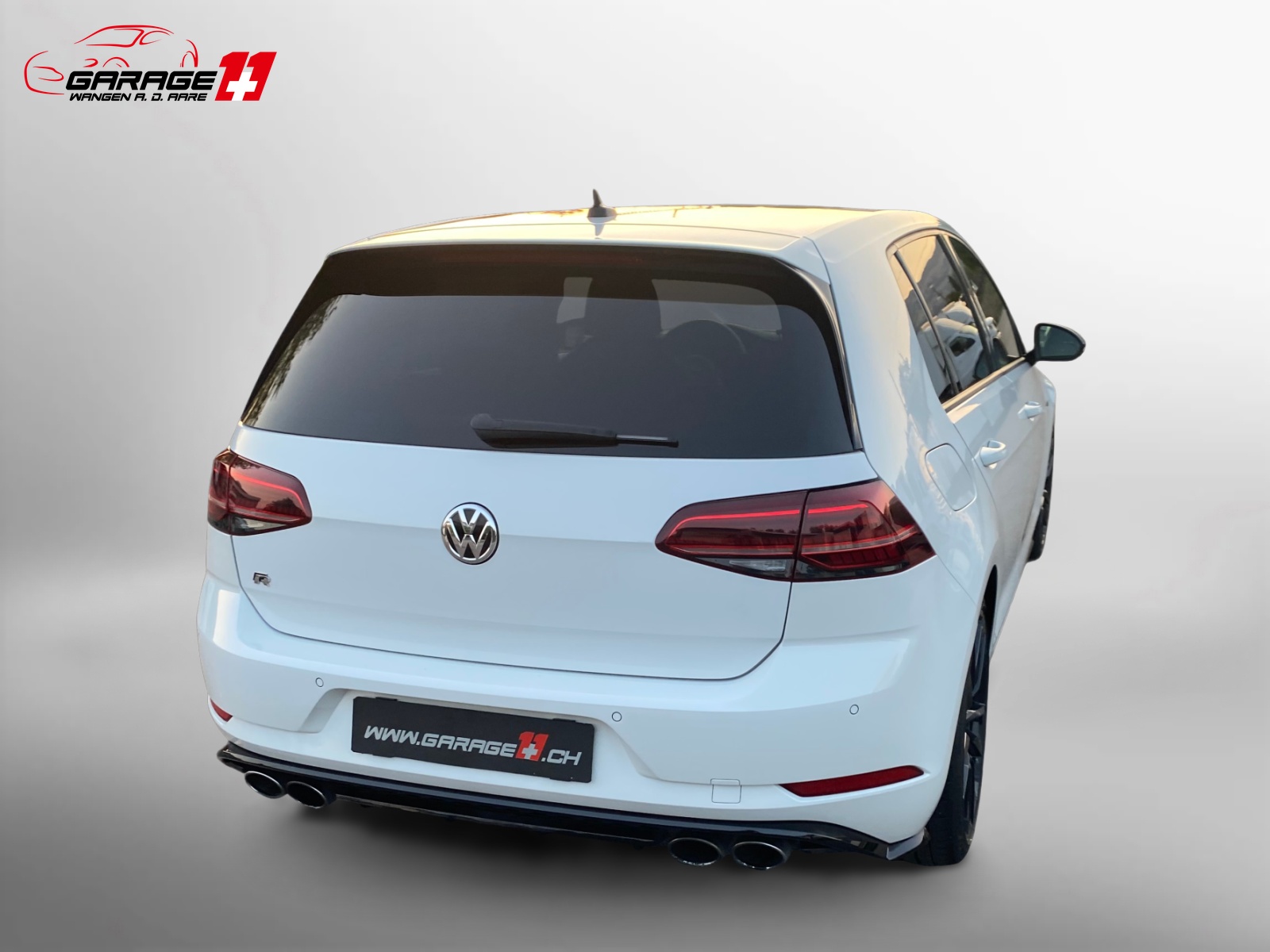 VW Golf 2.0 TSI R 4Motion-image-6