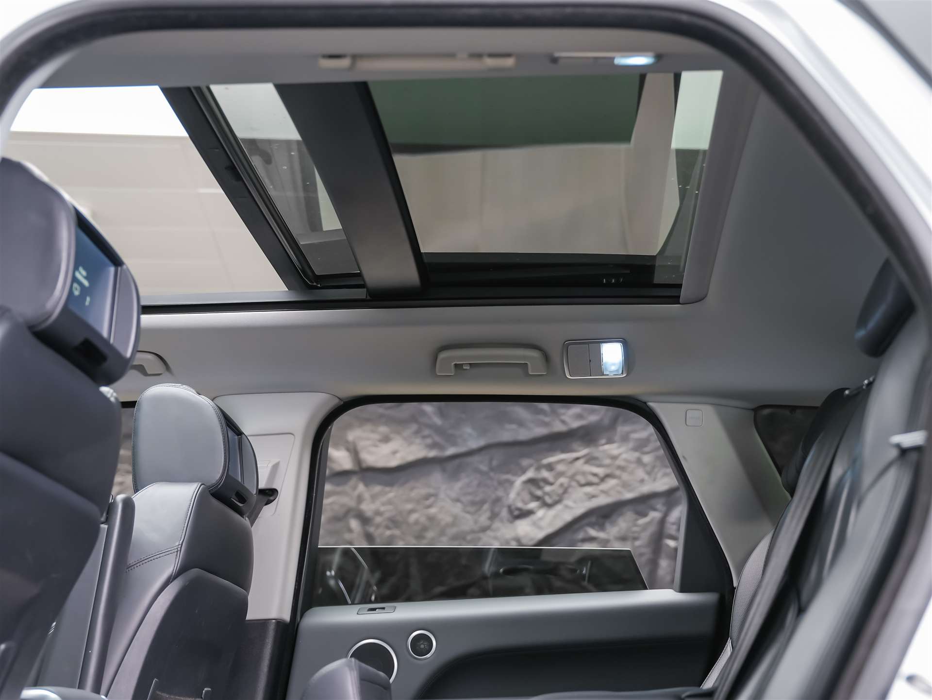 LAND ROVER Range Rover Sport 4.4 SDV8 HSE *Panorama*Merdian Soundsystem*Softclose*-image-11