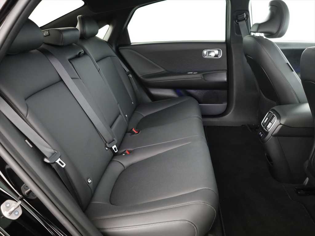 HYUNDAI Ioniq 6 77kWh Launch Edition 4WD-image-9