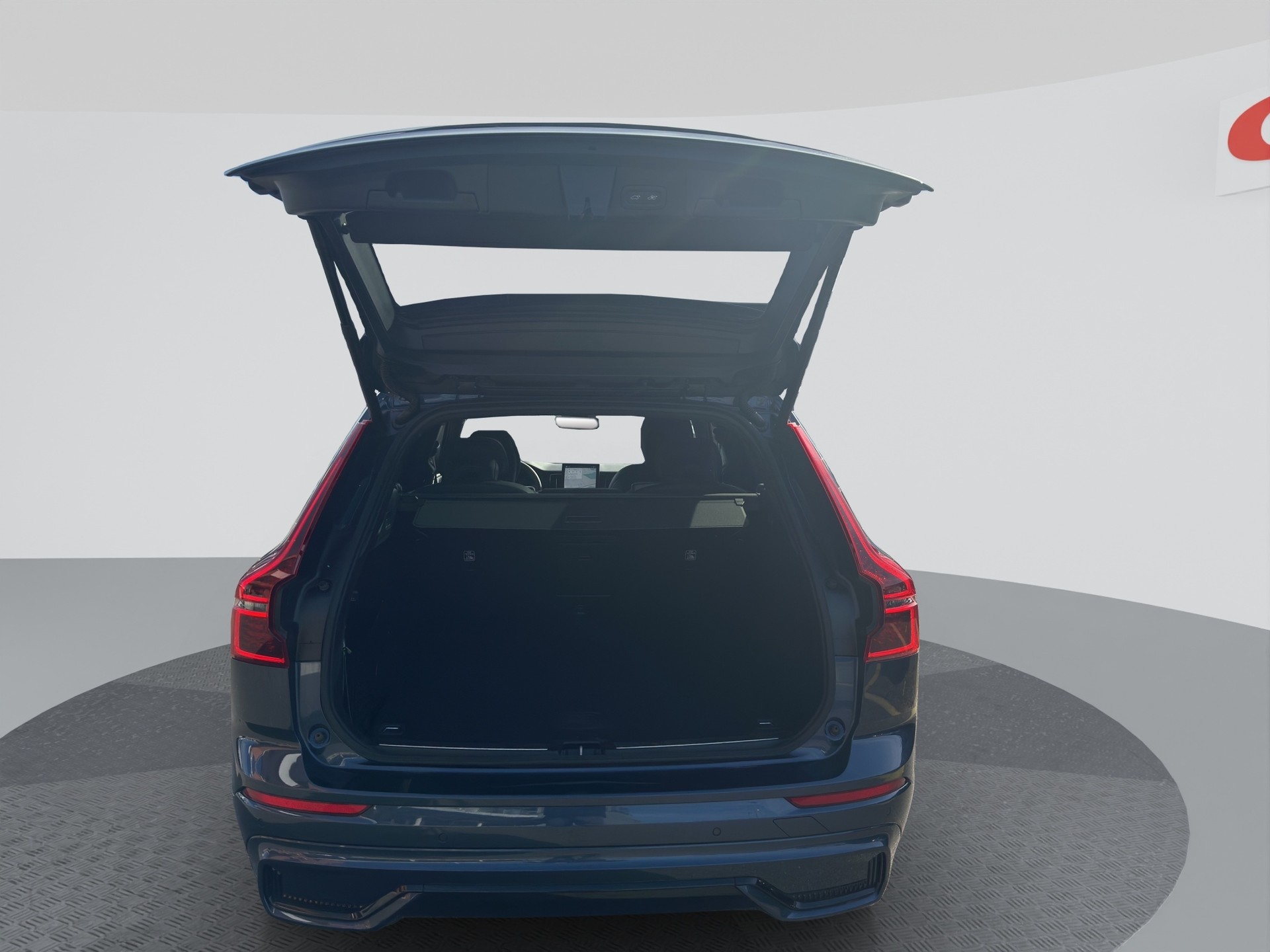 VOLVO XC60 B5 Benzin Mild Hybrid AWD Plus Black Edition-image-14