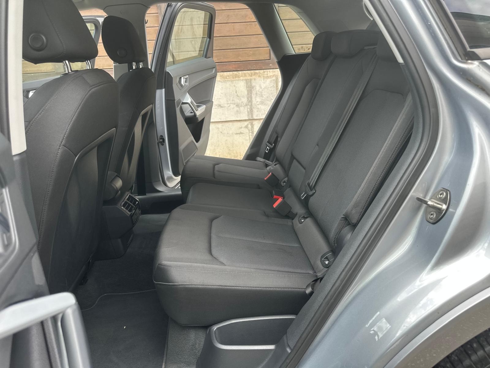 AUDI Q3 40 TFSI advanced quattro S-tronic-image-10