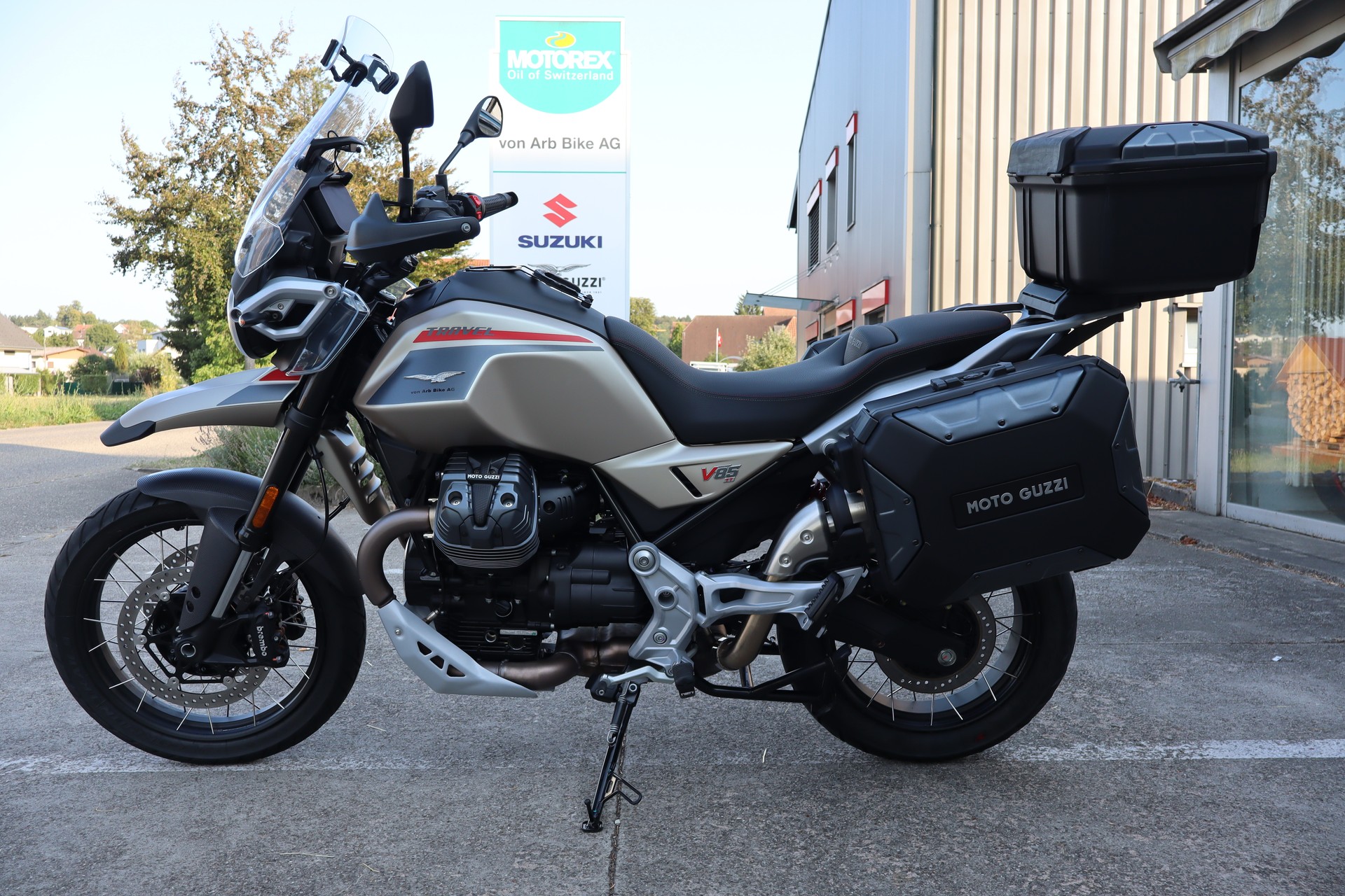 MOTO GUZZI V85 TT Travel E5+-image-3