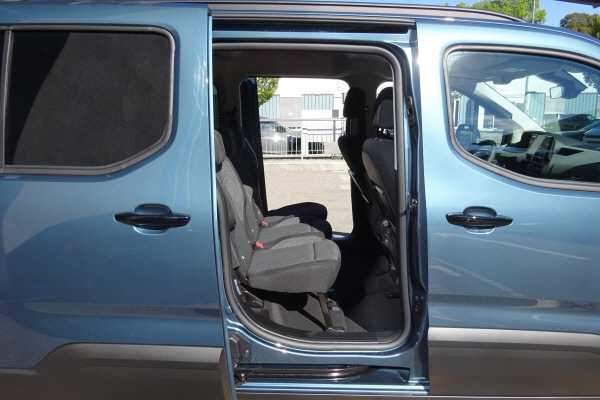 PEUGEOT Rifter L 1.5 BHDi Family-image-12