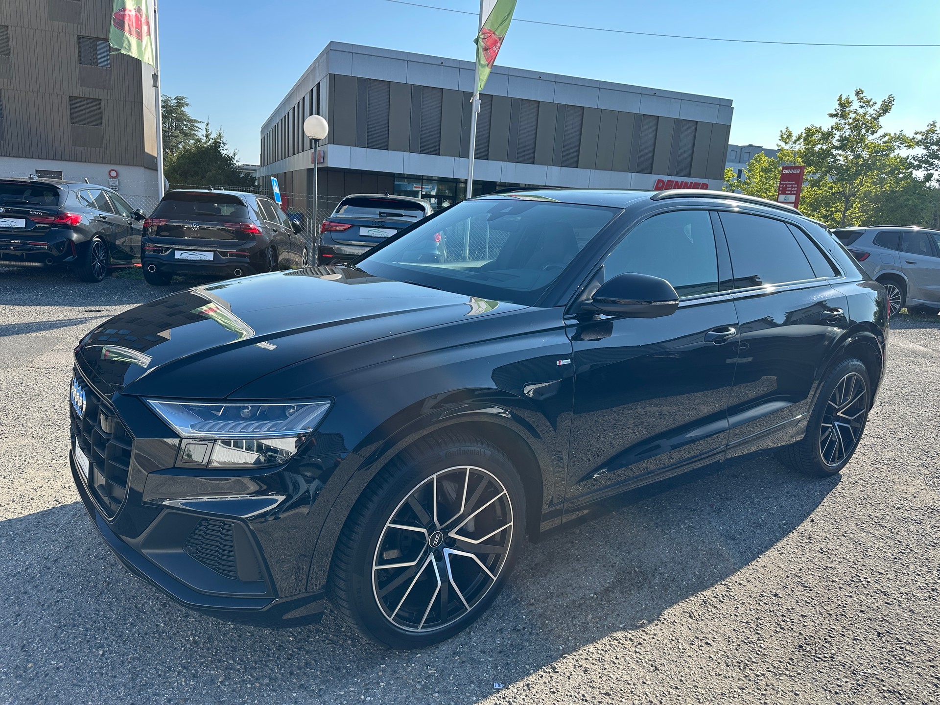 AUDI Q8 50 TDI Black Edition quattro tiptronic-showroom-element-1