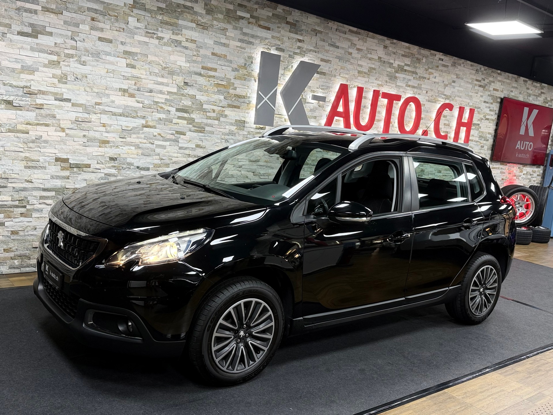 PEUGEOT 2008 1.2 PureTech Active