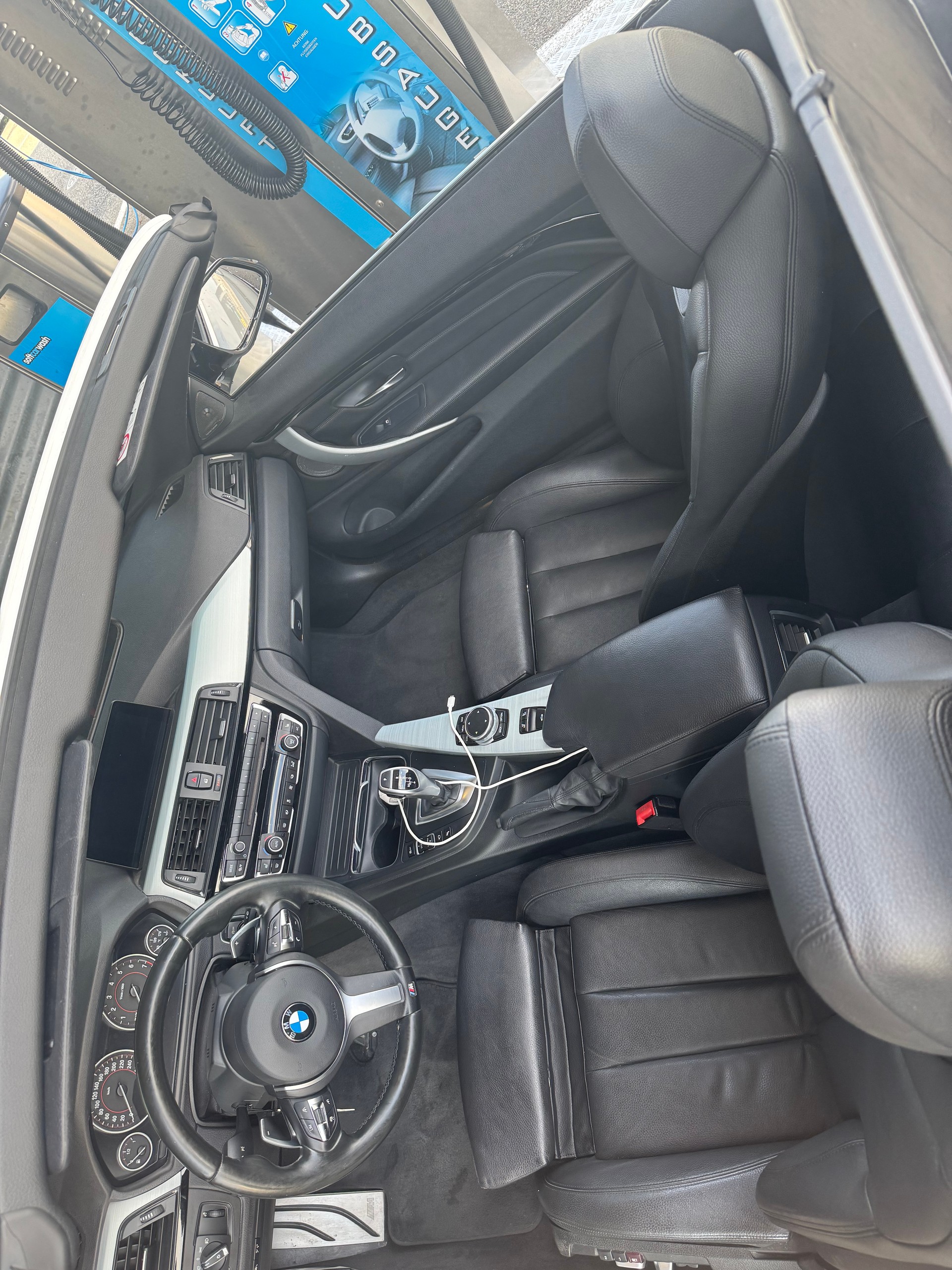 BMW 440i xDrive-image-5