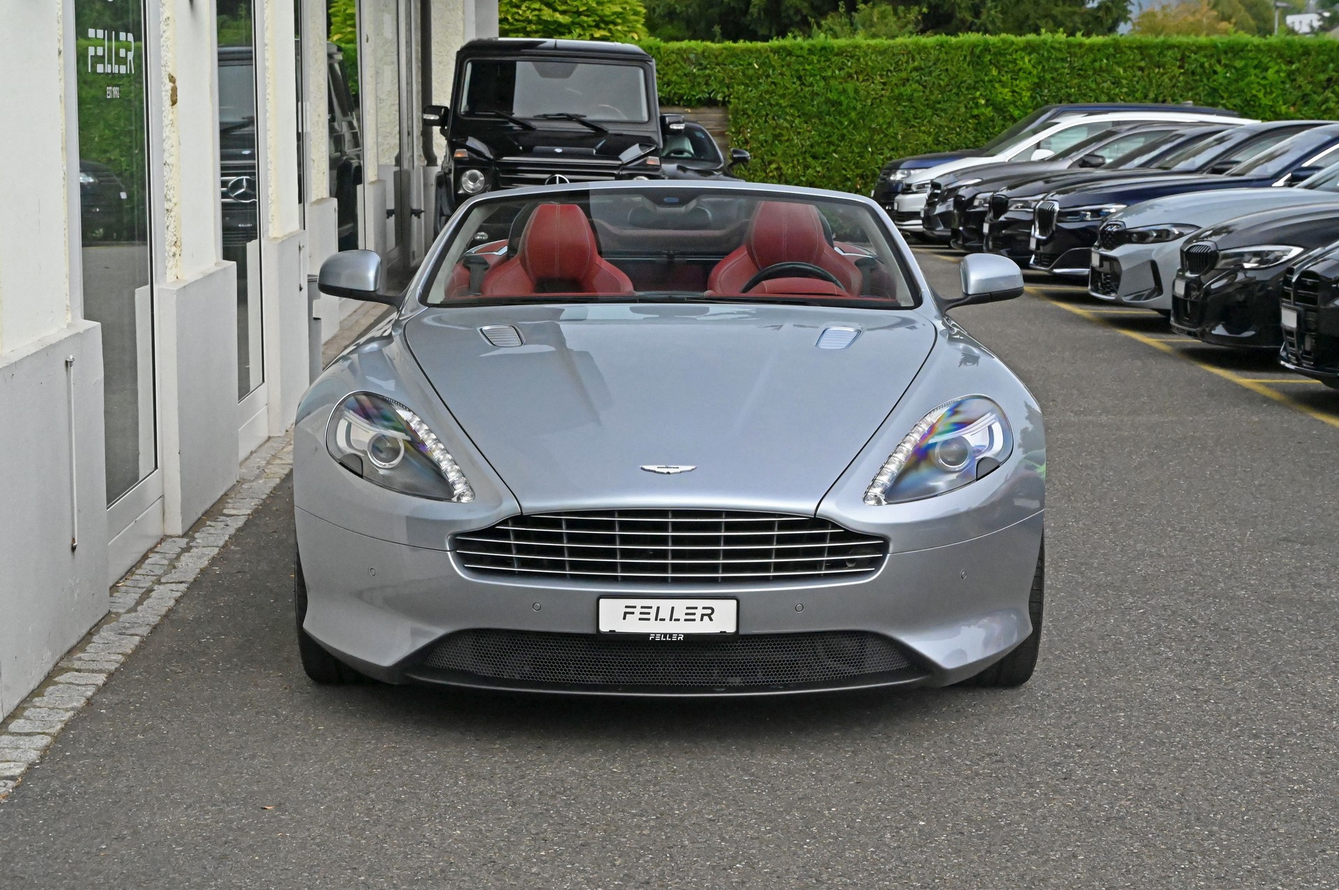 ASTON MARTIN DB9 Volante Touchtronic 2-showroom-element-1