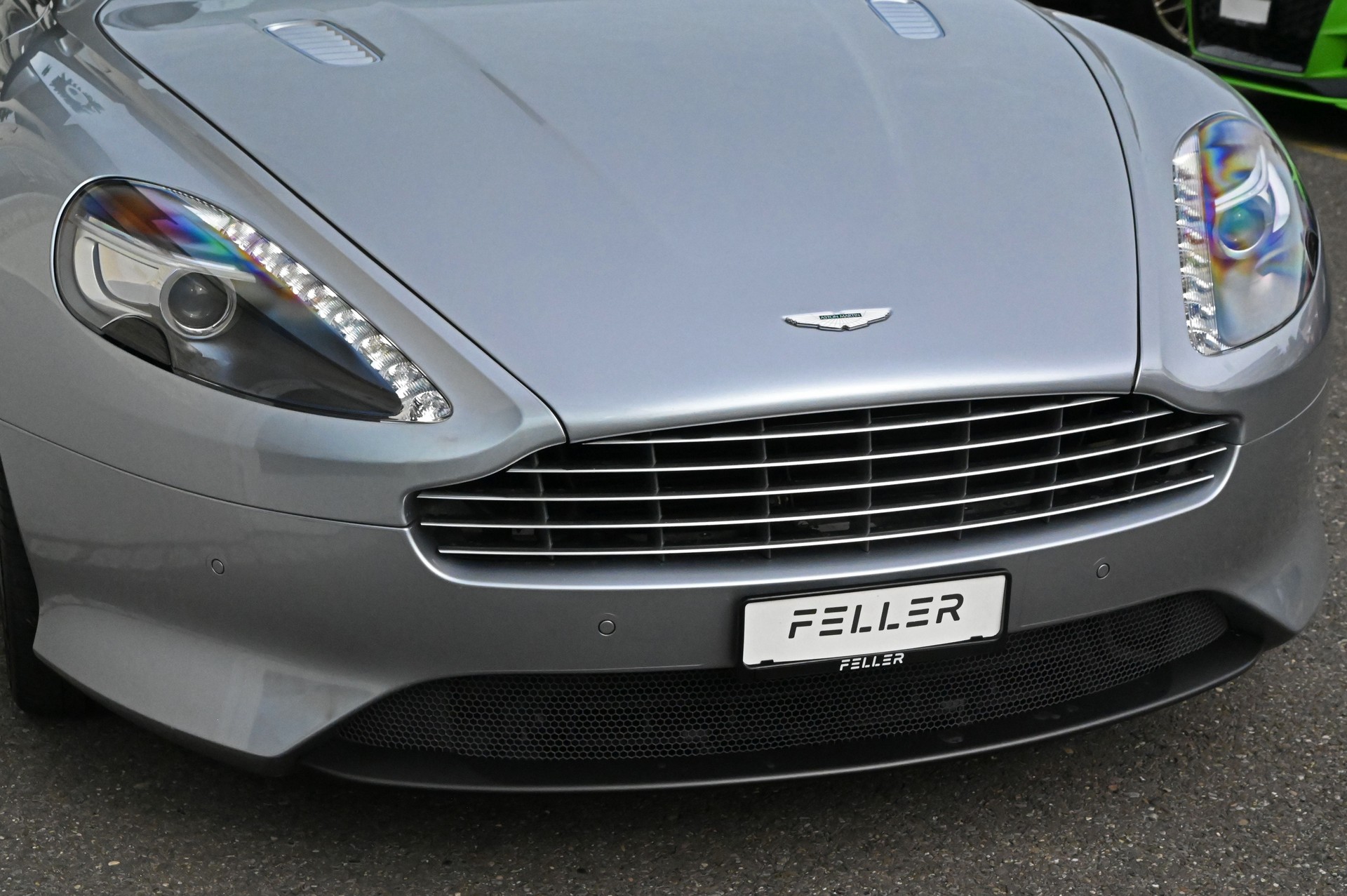 ASTON MARTIN DB9 Volante Touchtronic 2-showroom-element-2