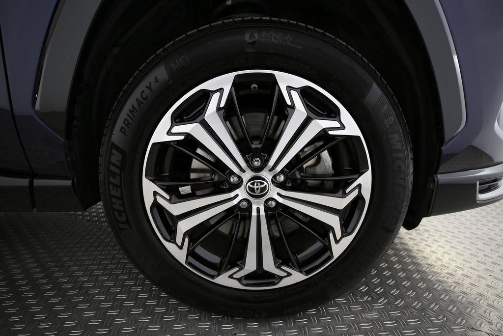 TOYOTA RAV4 2.5 Plug-In-Hybrid Platinum-image-13