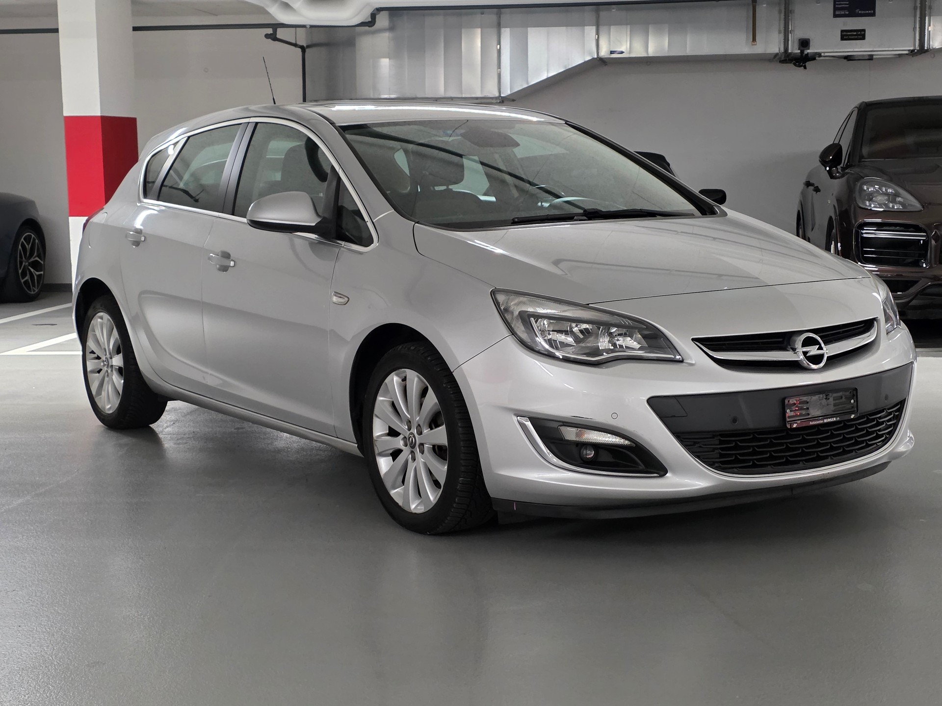 OPEL Astra 1.4i 16V Turbo Cosmo Automatic-showroom-element-2