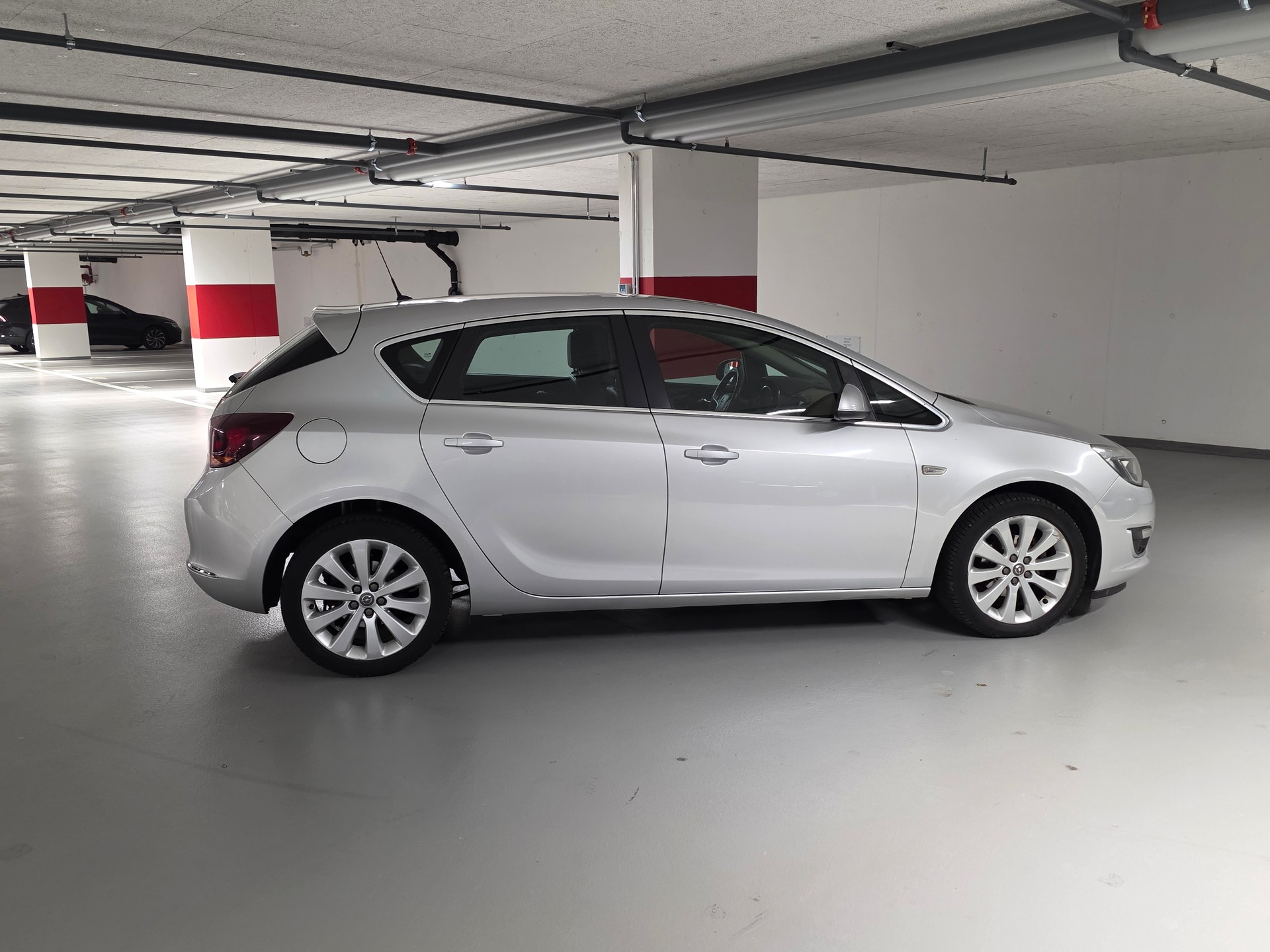 OPEL Astra 1.4i 16V Turbo Cosmo Automatic-showroom-element-3