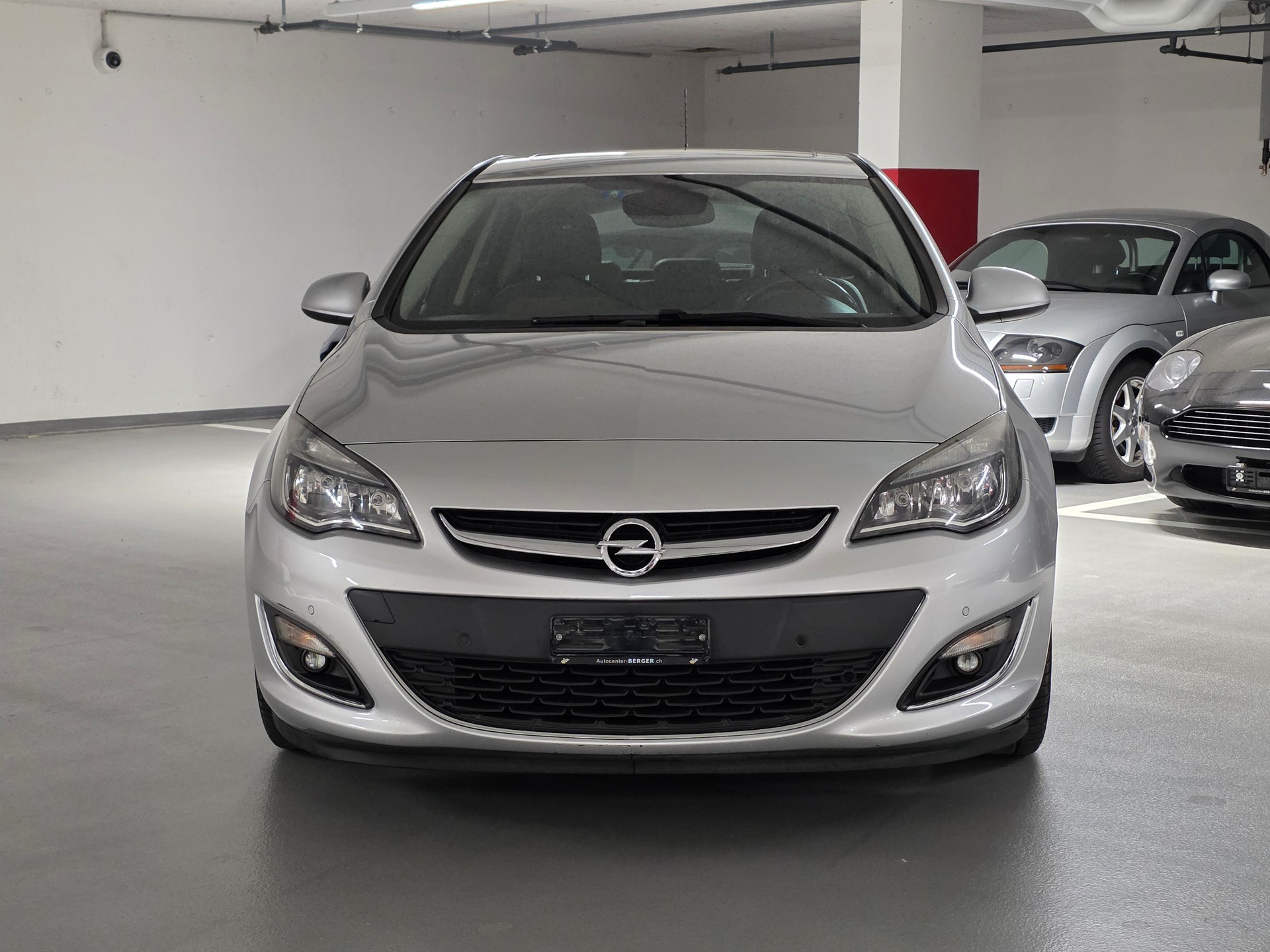 OPEL Astra 1.4i 16V Turbo Cosmo Automatic-showroom-element-1