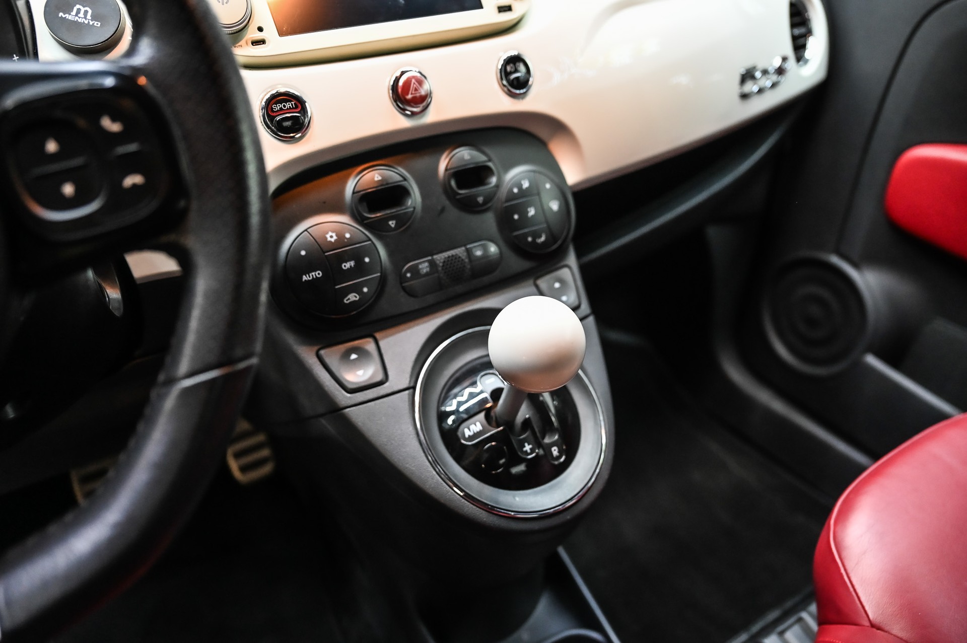 FIAT 500 Cabrio 1.4 16V Lounge Dualogic-image-24