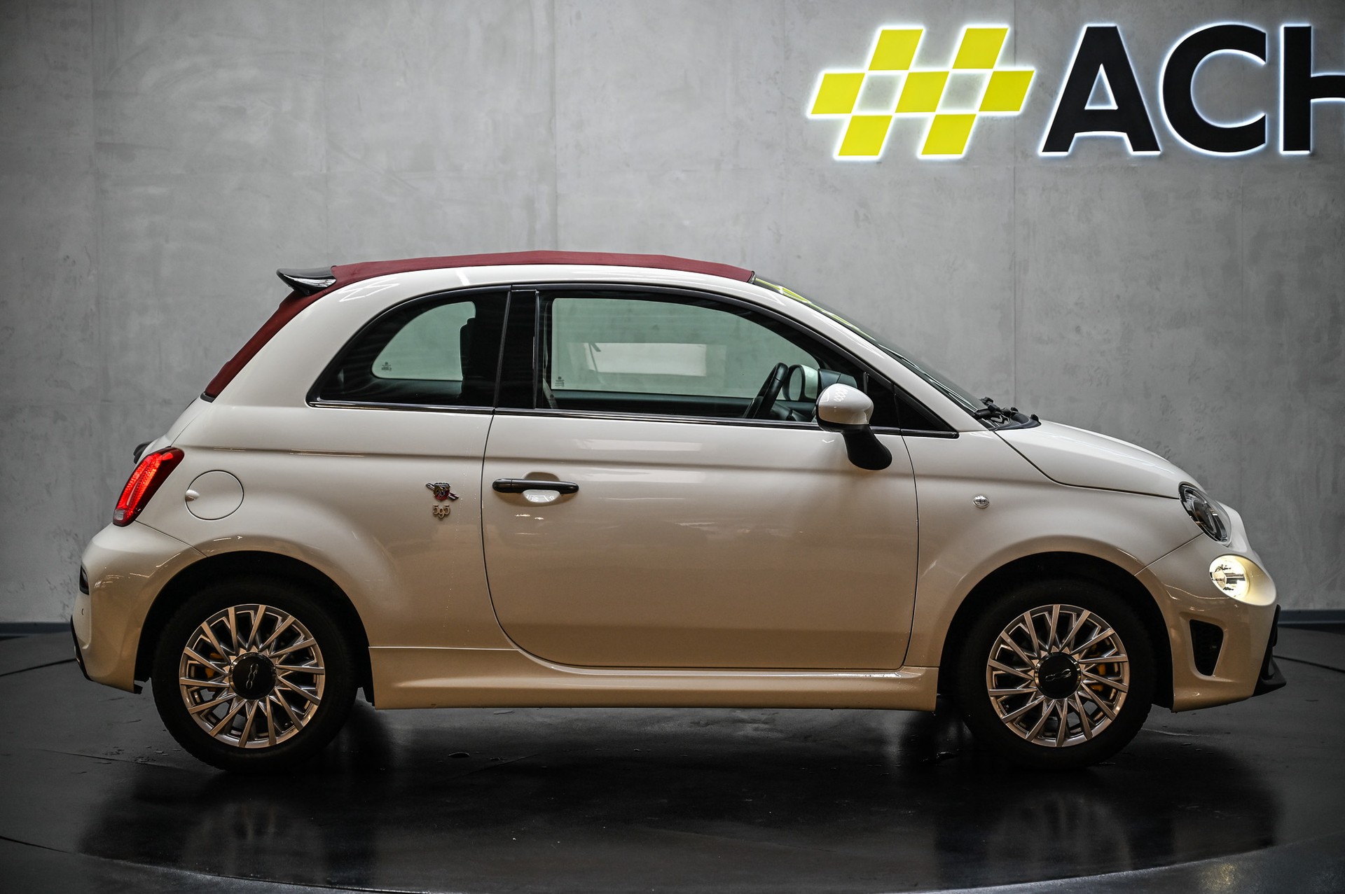 FIAT 500 Cabrio 1.4 16V Lounge Dualogic-image-10