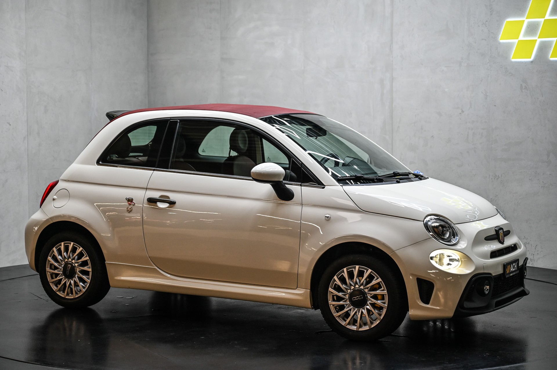 FIAT 500 Cabrio 1.4 16V Lounge Dualogic-image-11