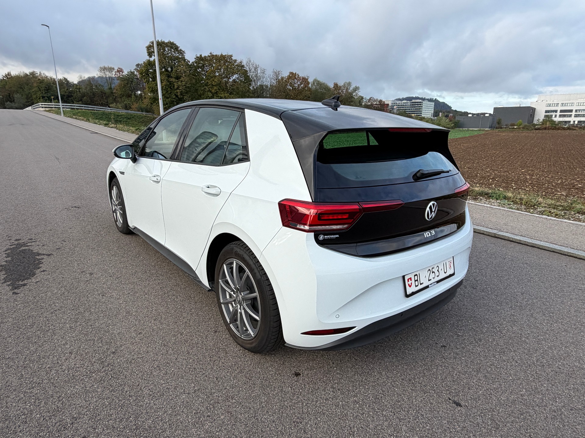 VW ID.3 Pro 58 kWh Pro-image-6