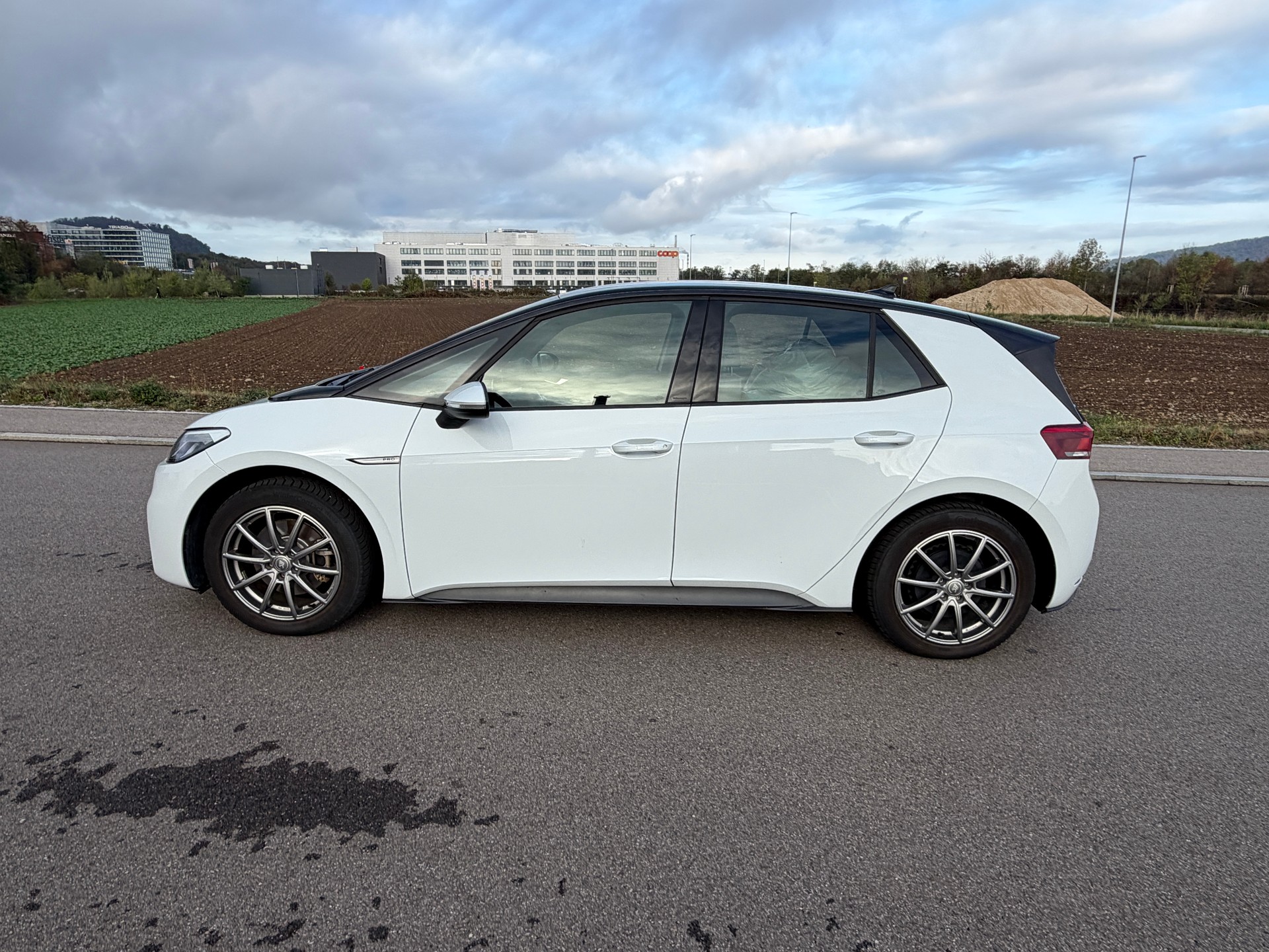 VW ID.3 Pro 58 kWh Pro-image-11