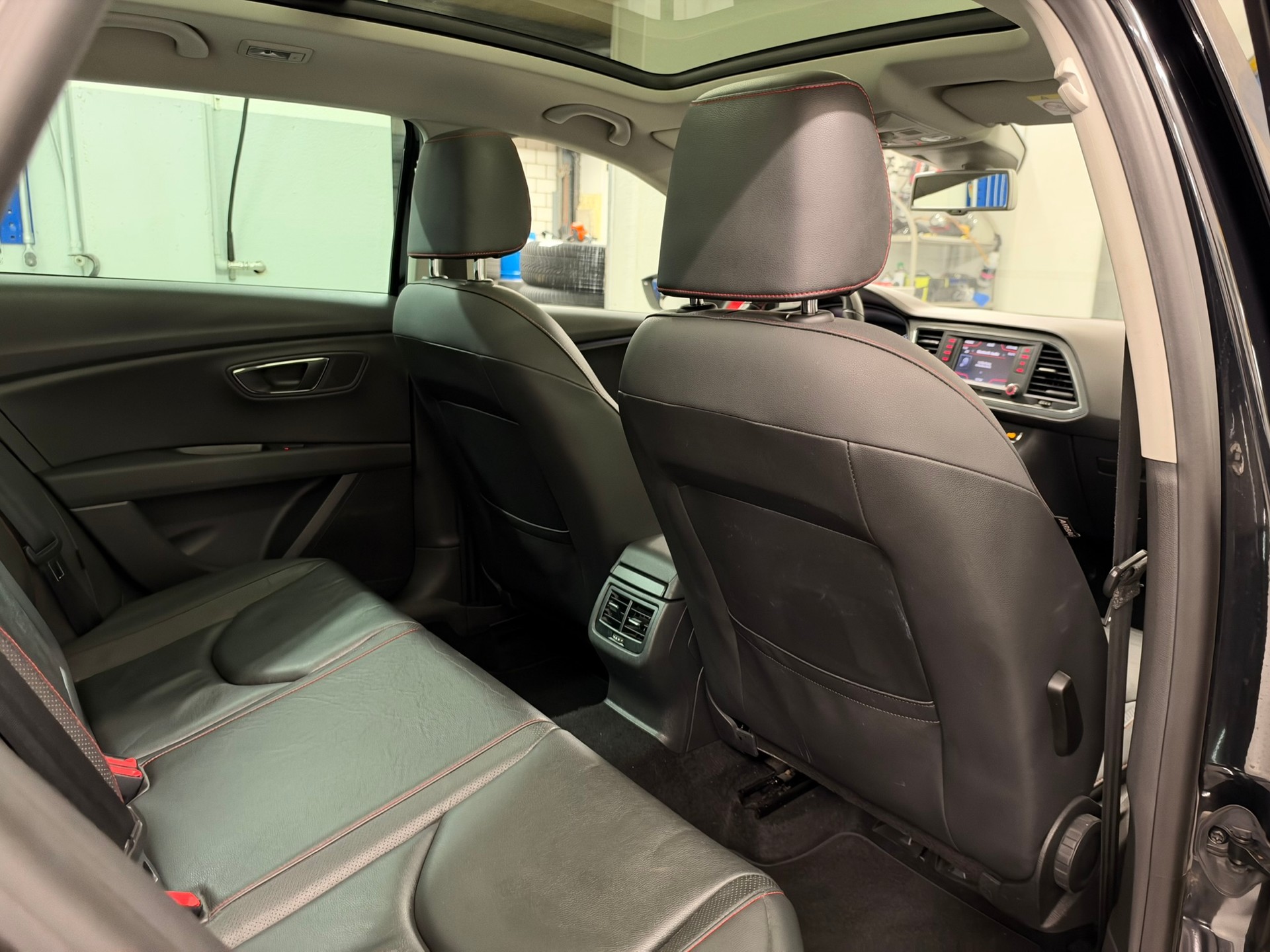 SEAT Leon ST 2.0 TDI FR DSG-image-21