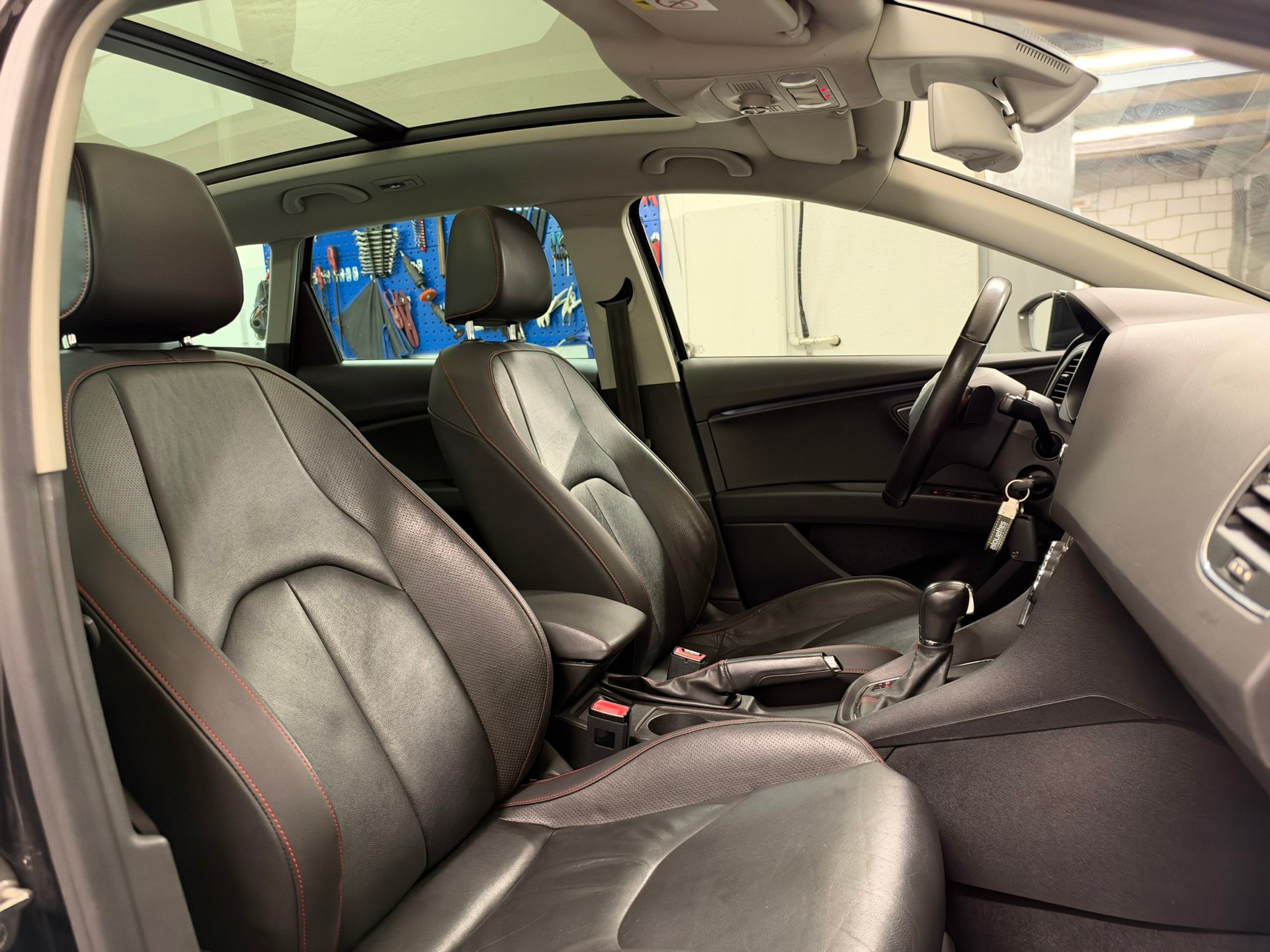 SEAT Leon ST 2.0 TDI FR DSG-image-17