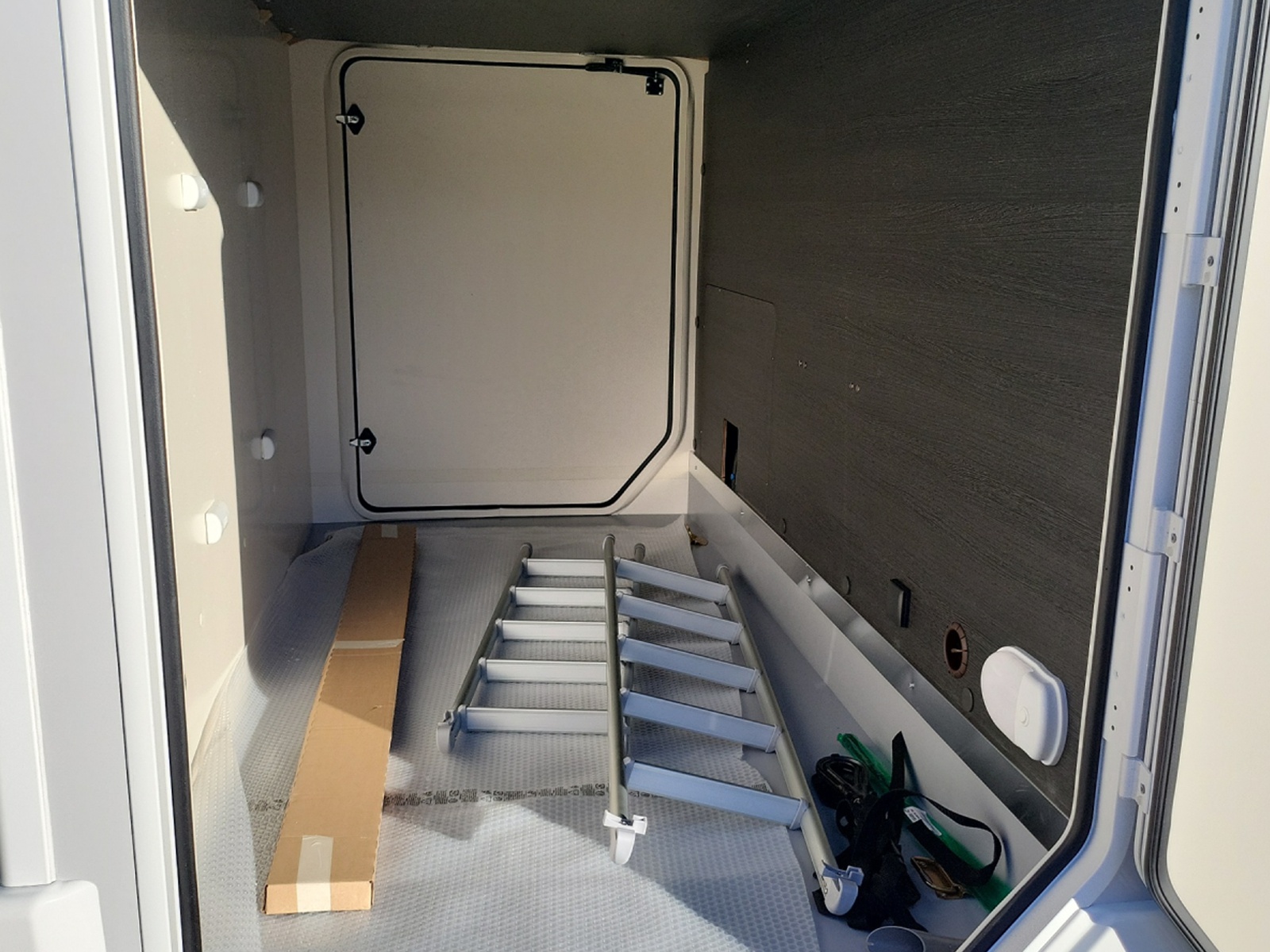 ROLLER TEAM Kronos 285 TL / Ford Transit / 170PS / Automatik-image-15