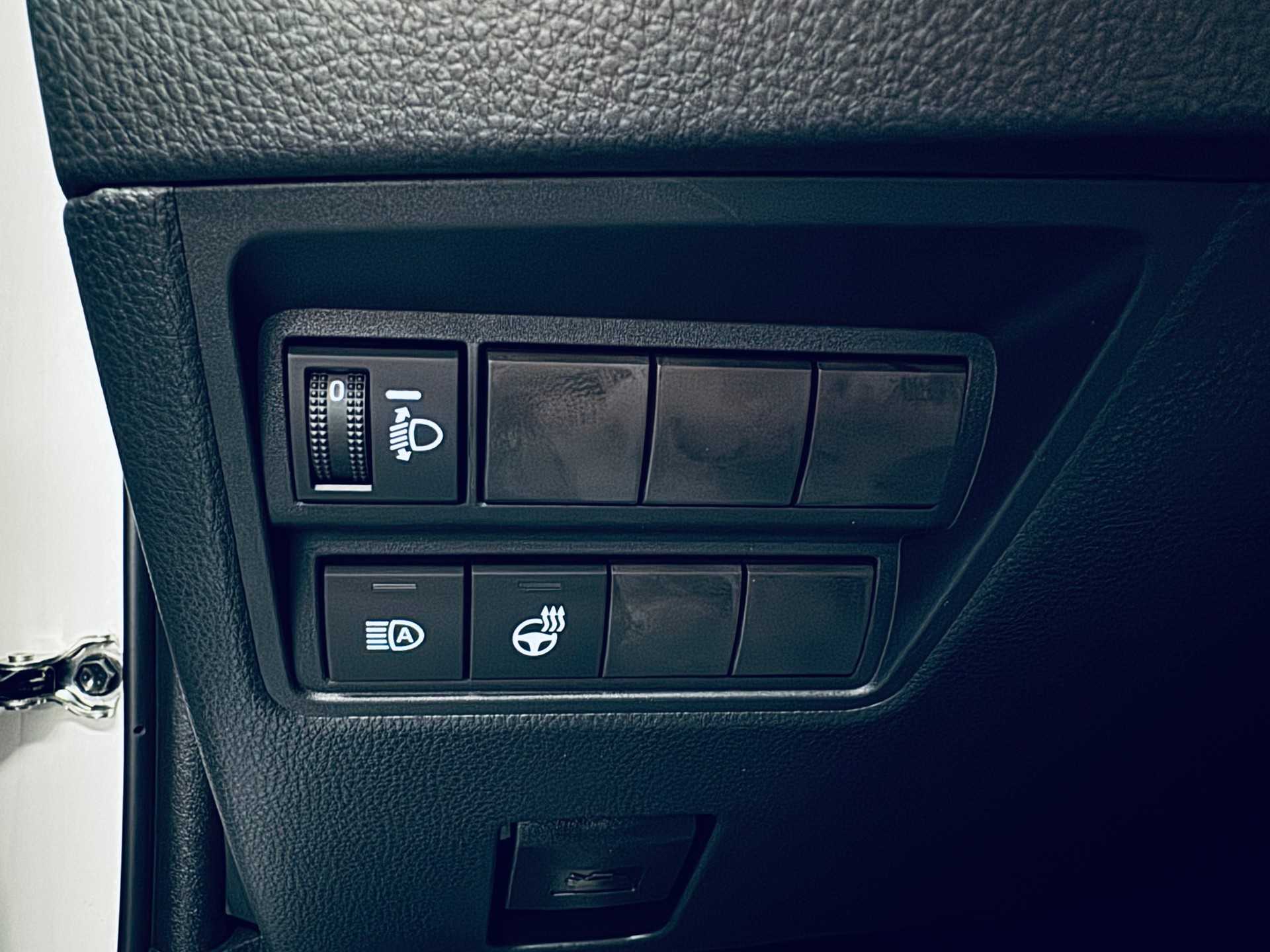 TOYOTA NEW Yaris 1.5 Comfort e-CVT-image-19