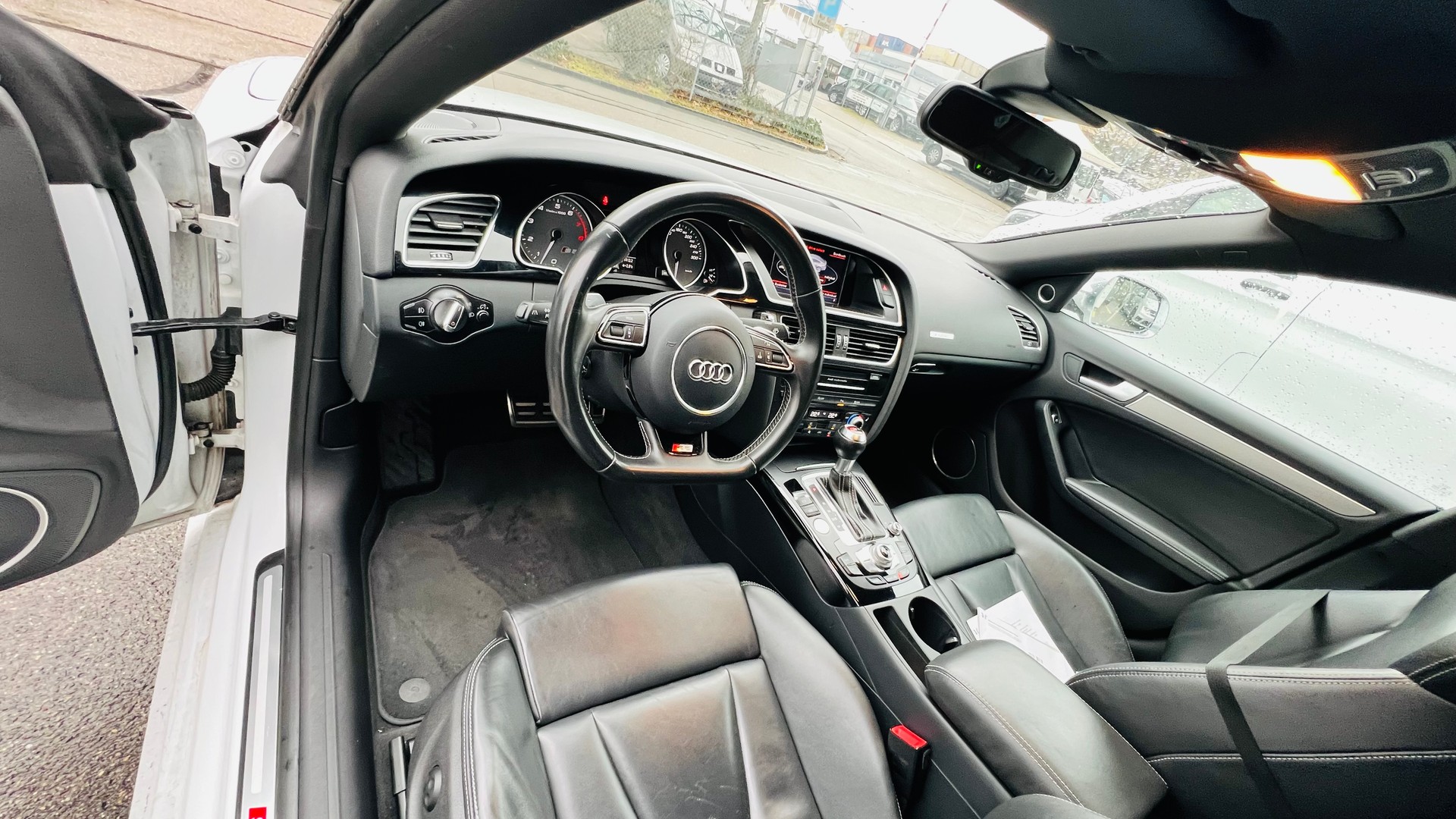 AUDI S5 Sportback 3.0 TFSI quattro-image-14