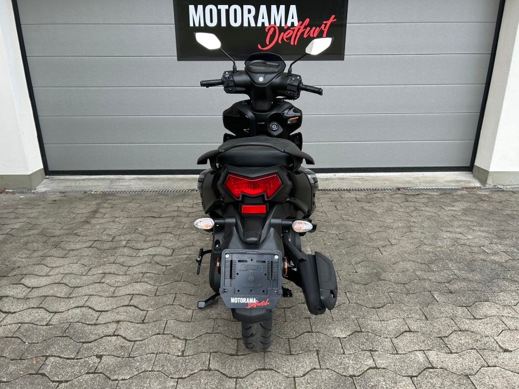 YAMAHA LCG 125 RayZR-image-5
