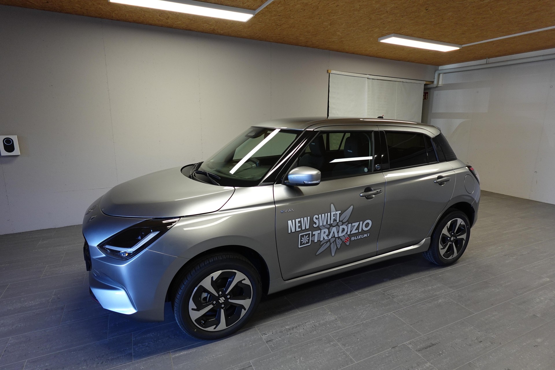 SUZUKI Swift 1.2 Tradizio Top Hybrid 4x4-image-14