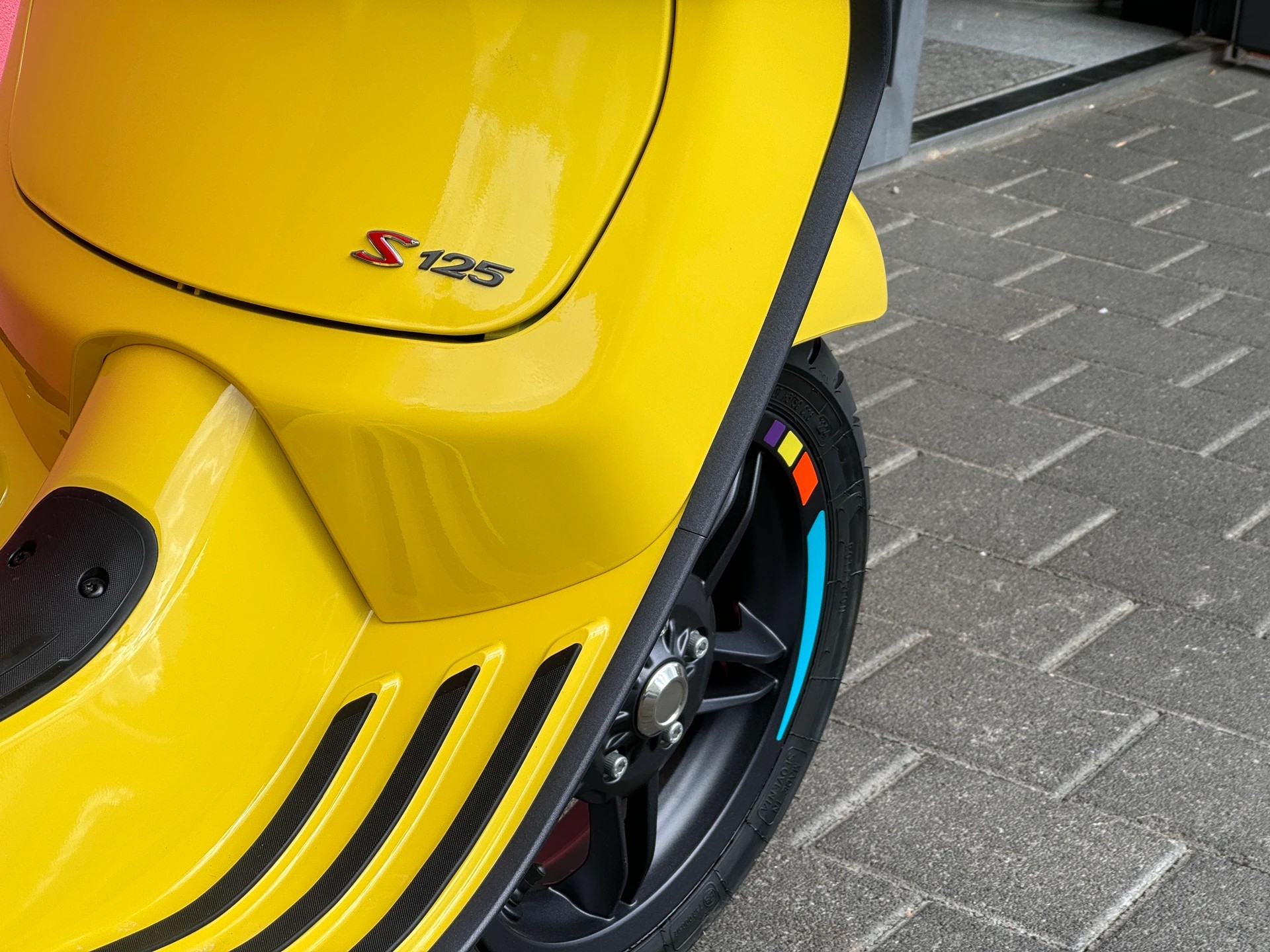 PIAGGIO Vespa 125 Primavera Sport ABS-image-9