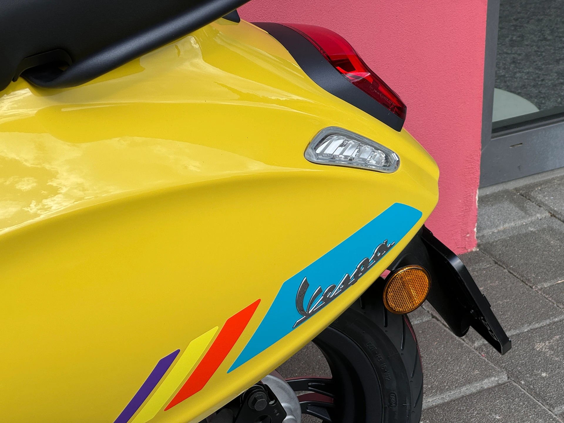 PIAGGIO Vespa 125 Primavera Sport ABS-image-11