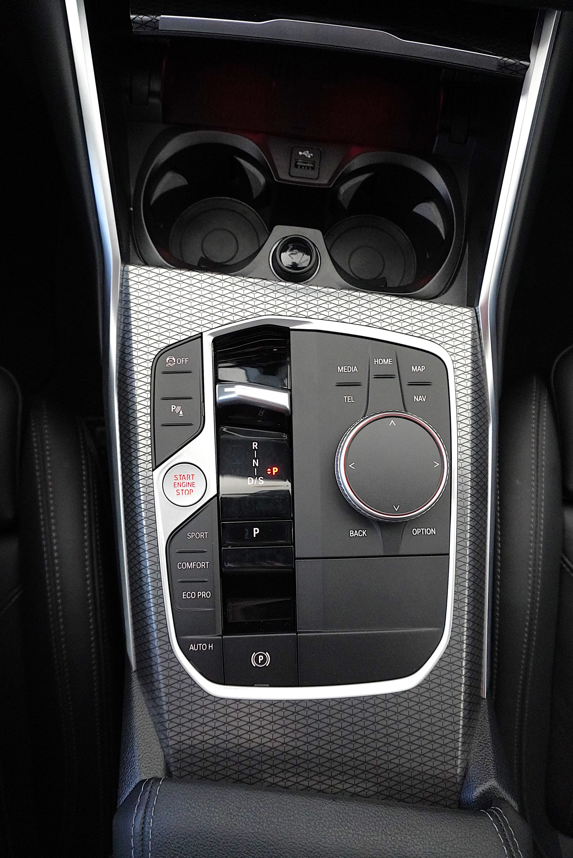BMW 320d xDrive 48V Touring Steptronic M Sport-image-20