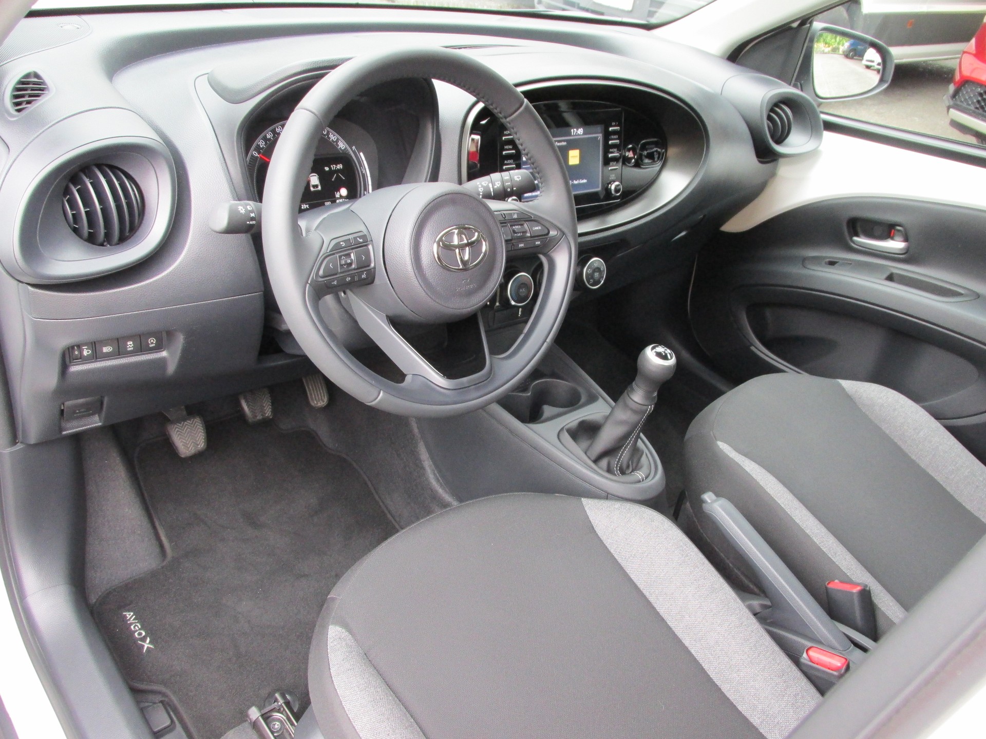TOYOTA Aygo X 1.0 VVT-i Comfort-image-7