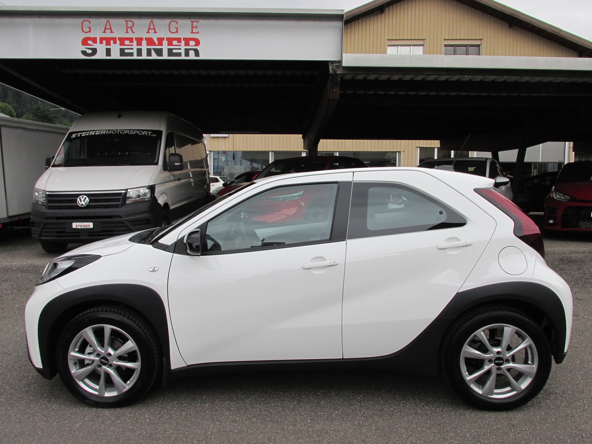 TOYOTA Aygo X 1.0 VVT-i Comfort-showroom-element-2
