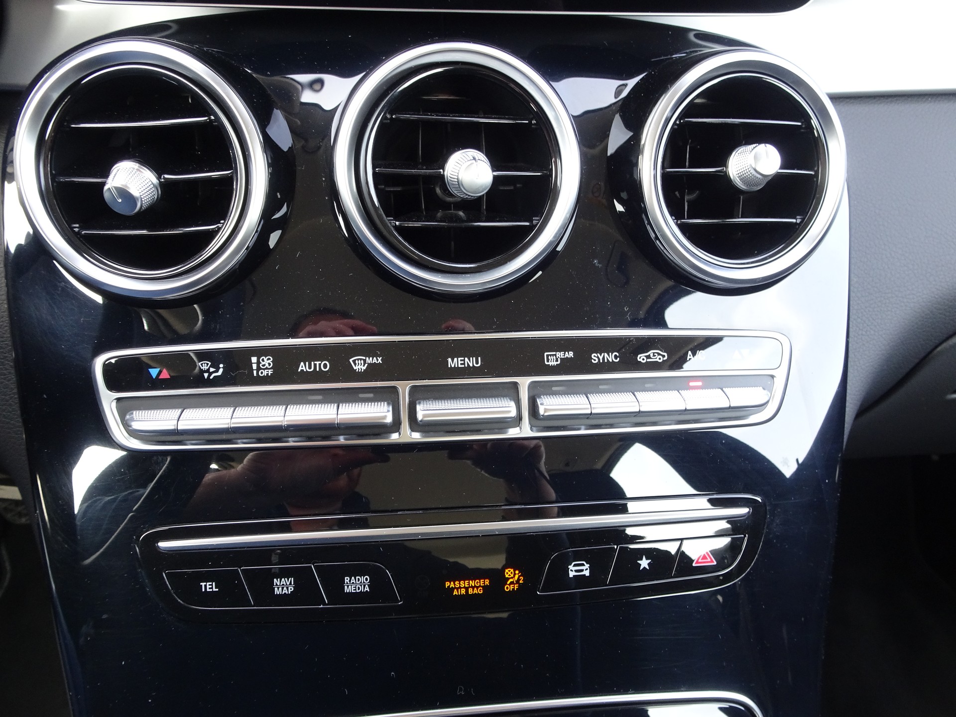MERCEDES-BENZ GLC 200 4Matic 9G-Tronic-image-13