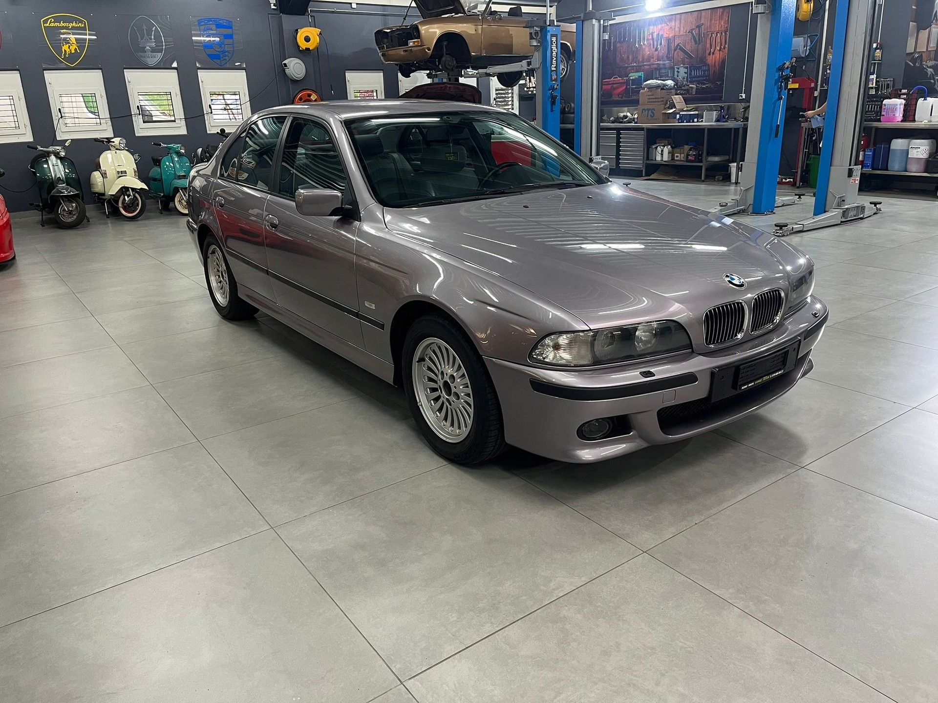 BMW 540i