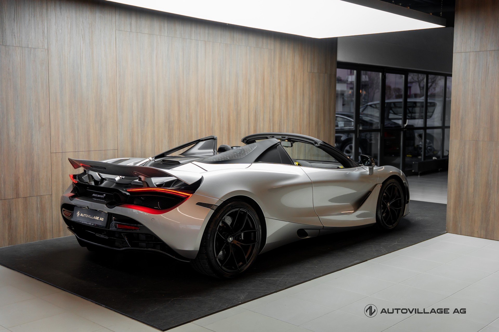 McLAREN 720S Spider Performance 4.0 V8 SSG-showroom-element-2