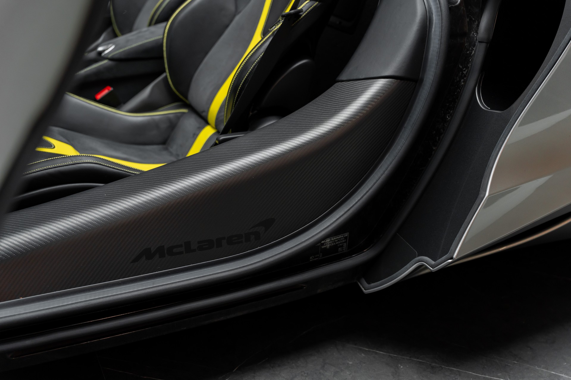 McLAREN 720S Spider Performance 4.0 V8 SSG-image-18
