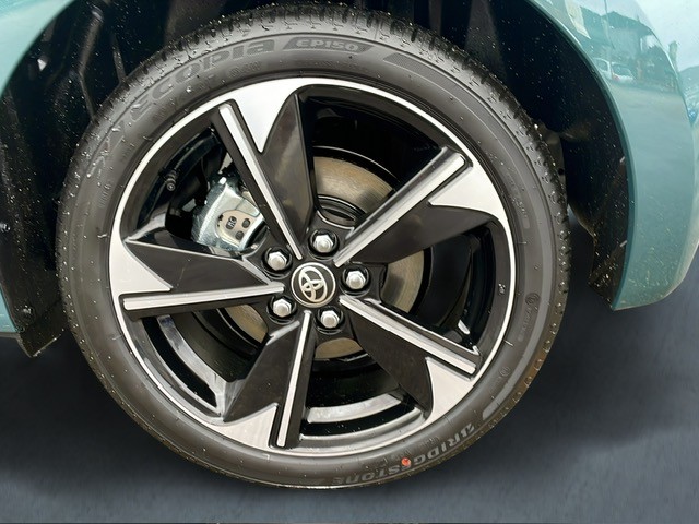 TOYOTA Yaris 1.5 Premium e-CVT-image-7