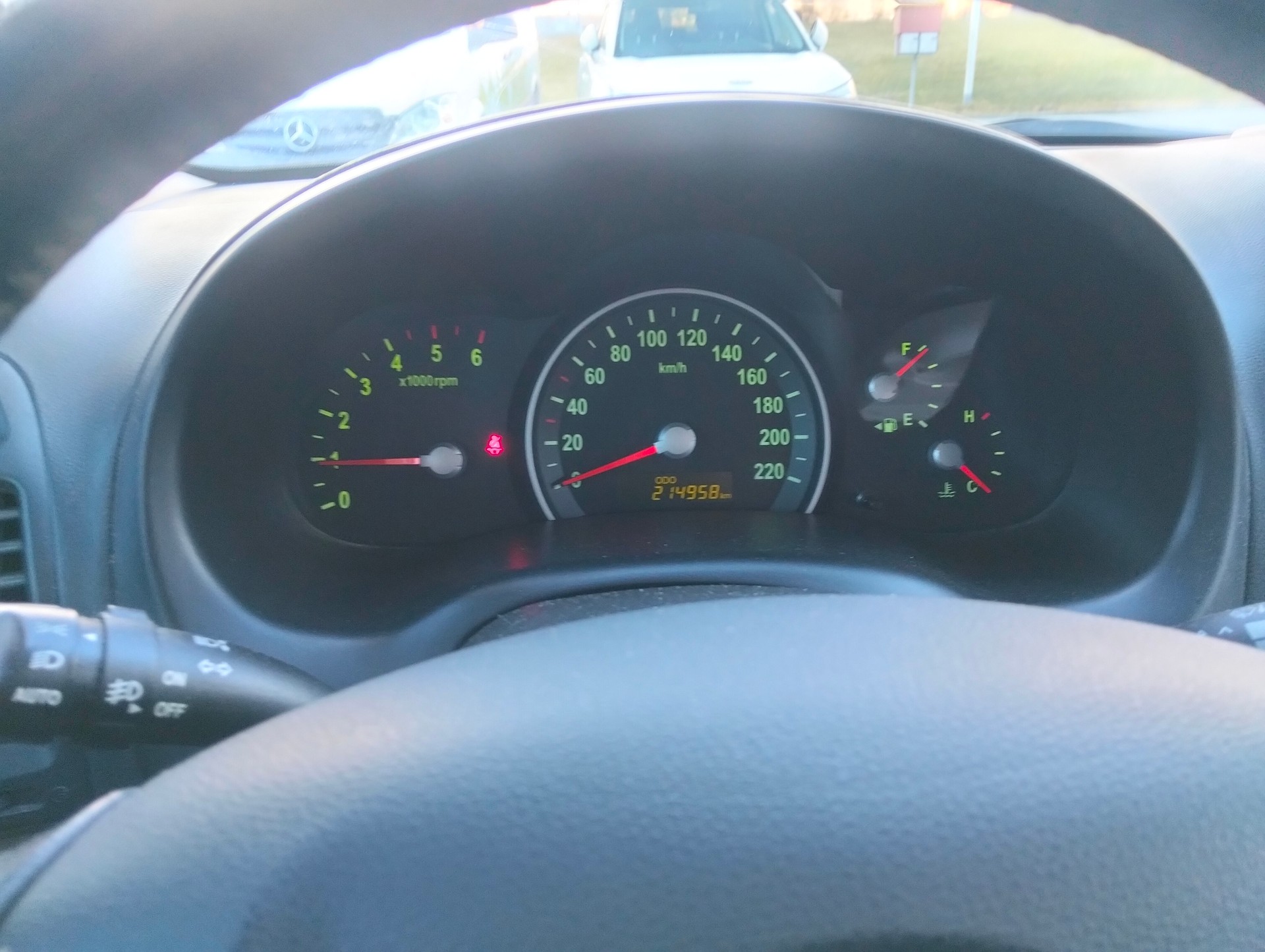 KIA Carnival 2.2 CRDi Style-image-2