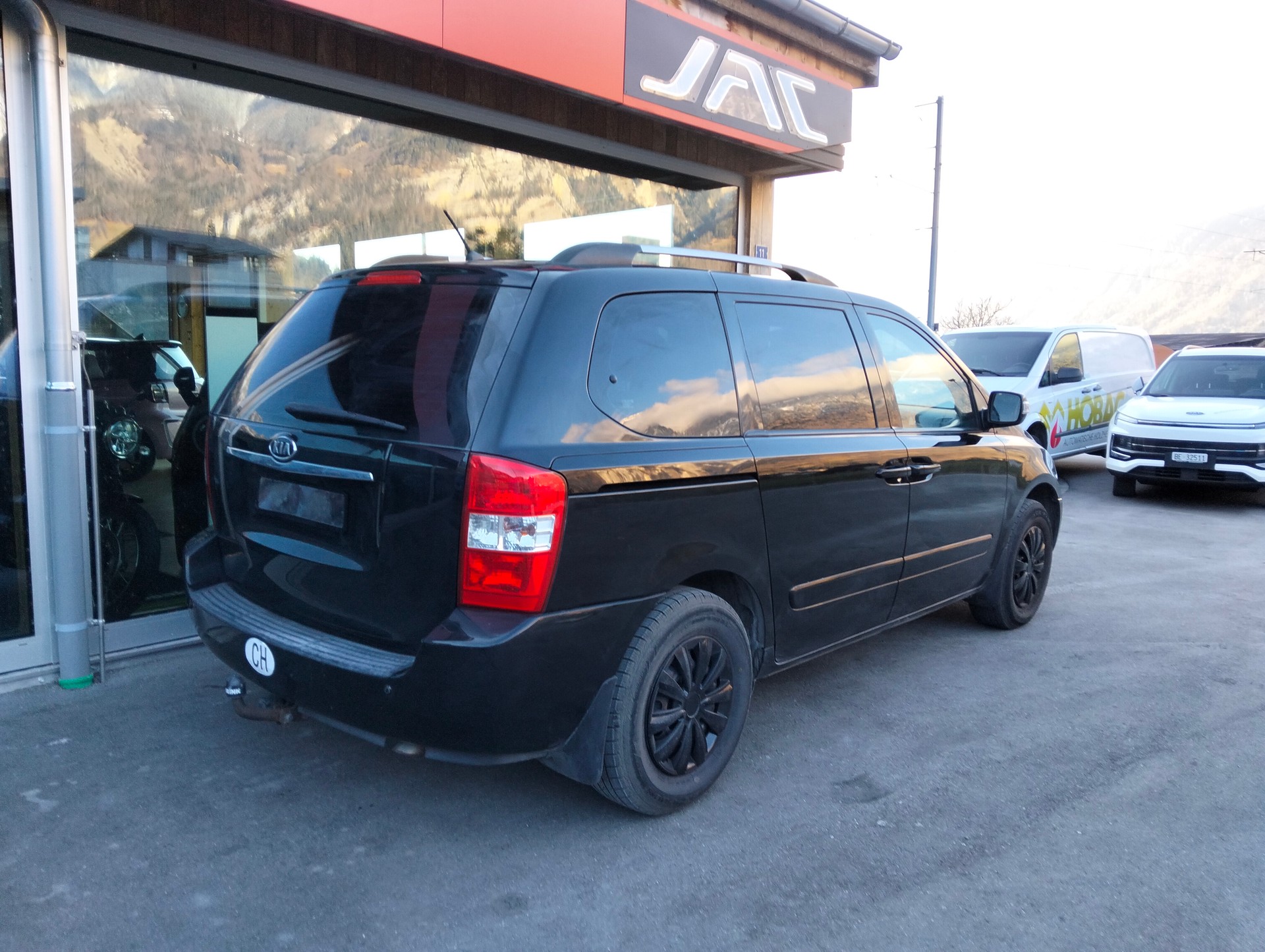 KIA Carnival 2.2 CRDi Style-image-6